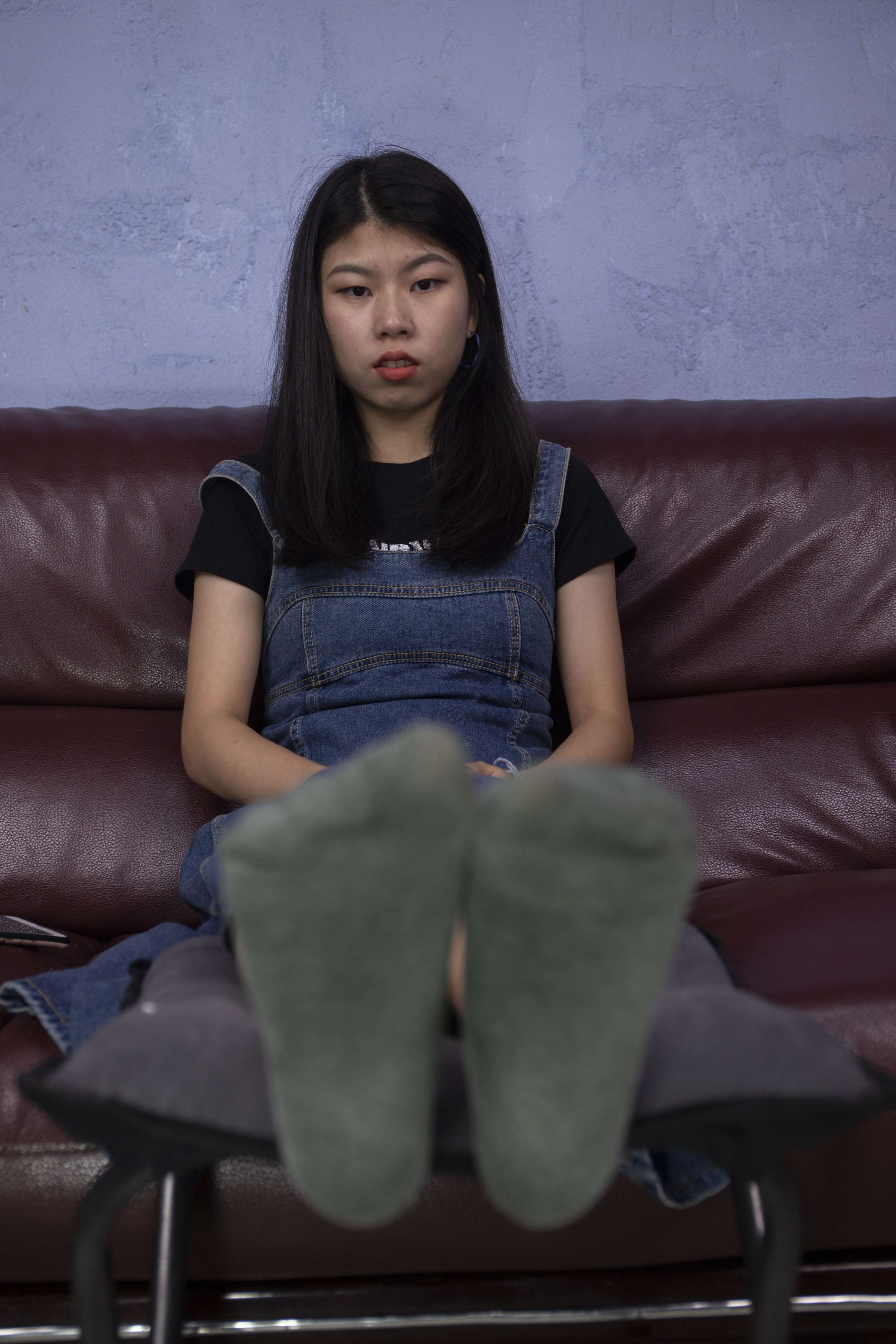 《大学生脱棉袜展赤足【套图+视频】》作品图