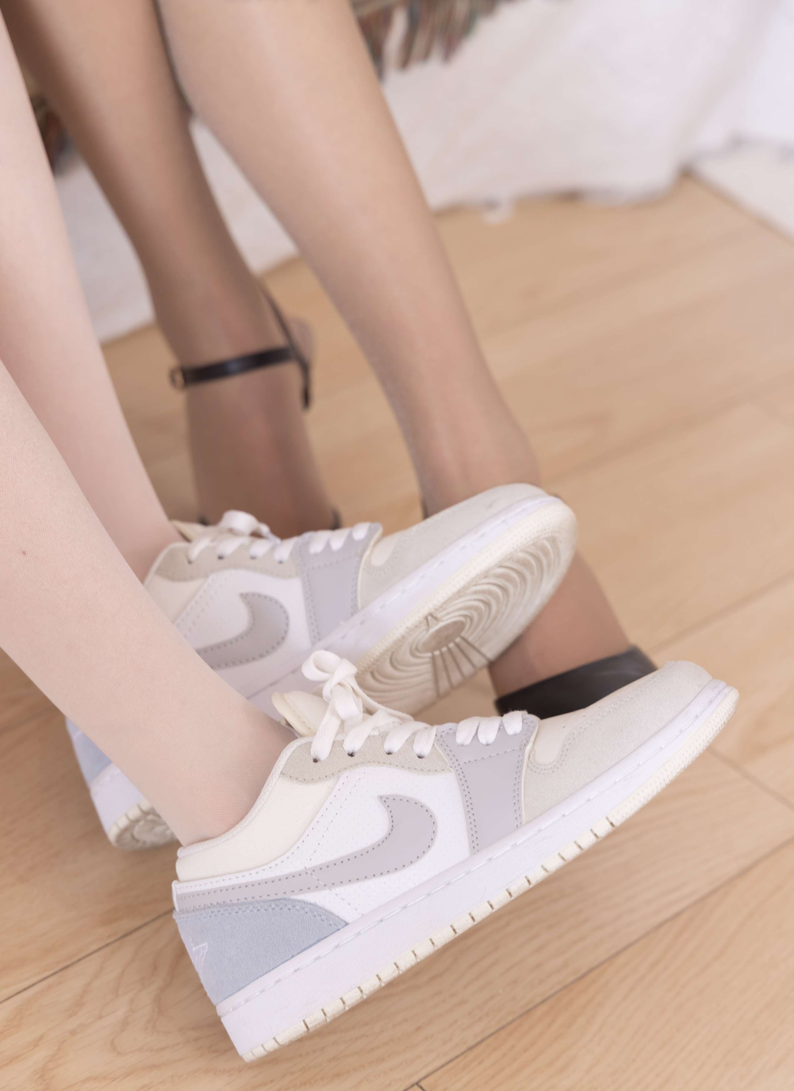 《小甜豆和稚予互脚》作品图