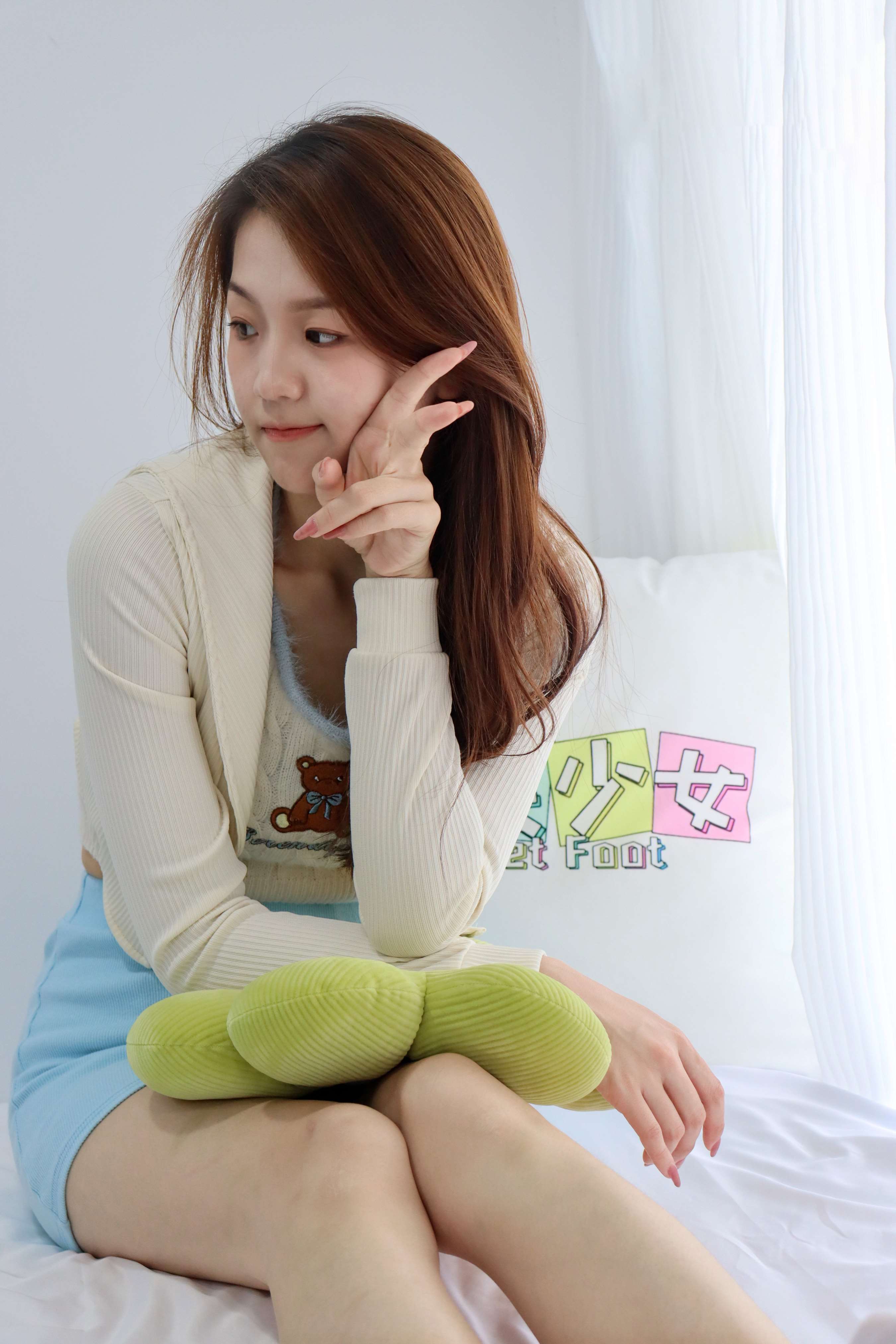 《小家碧王发及腰，情窦初开样妖烧》作品图