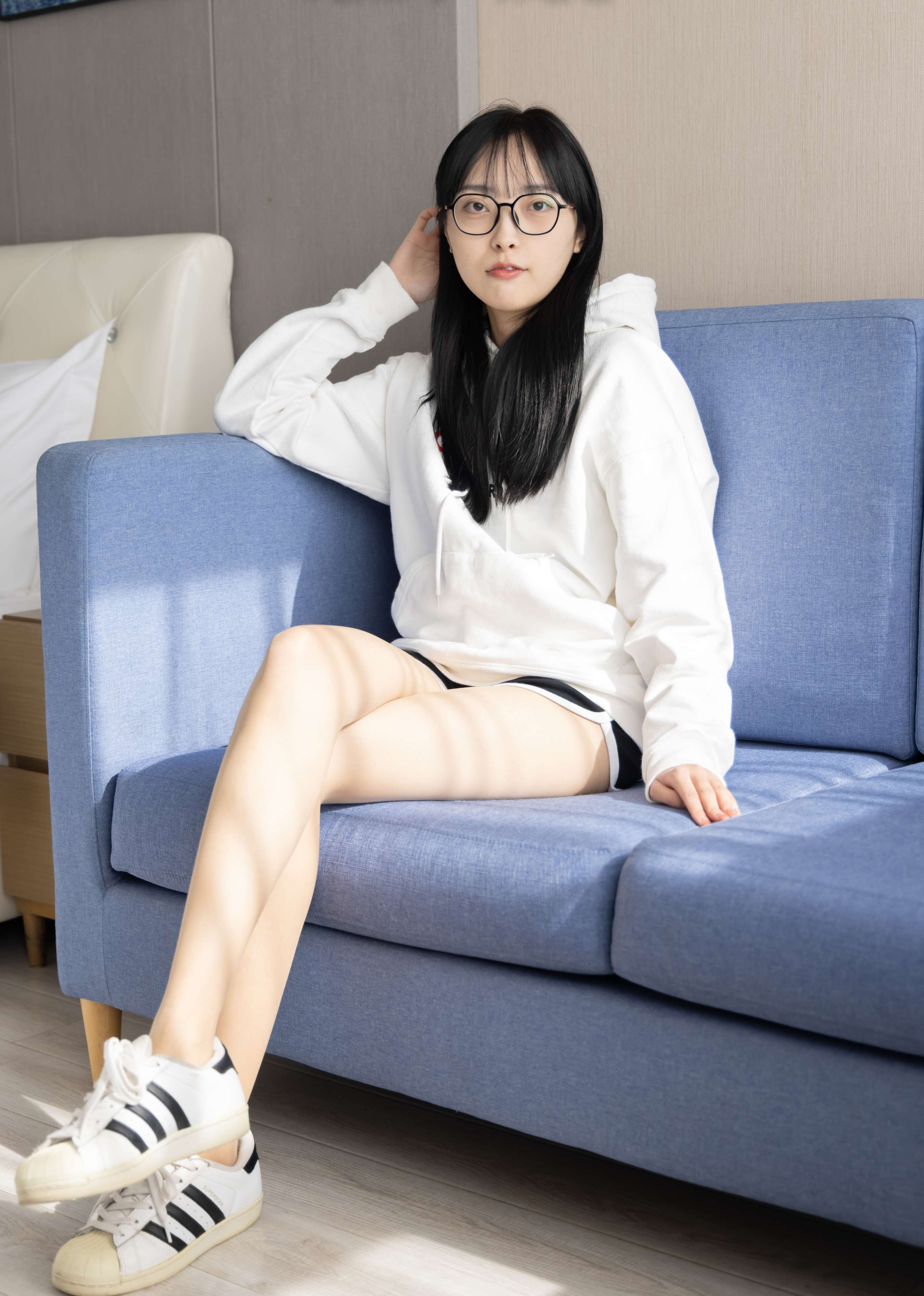 《学妹稚予贝壳头の肉丝脚丫》作品图