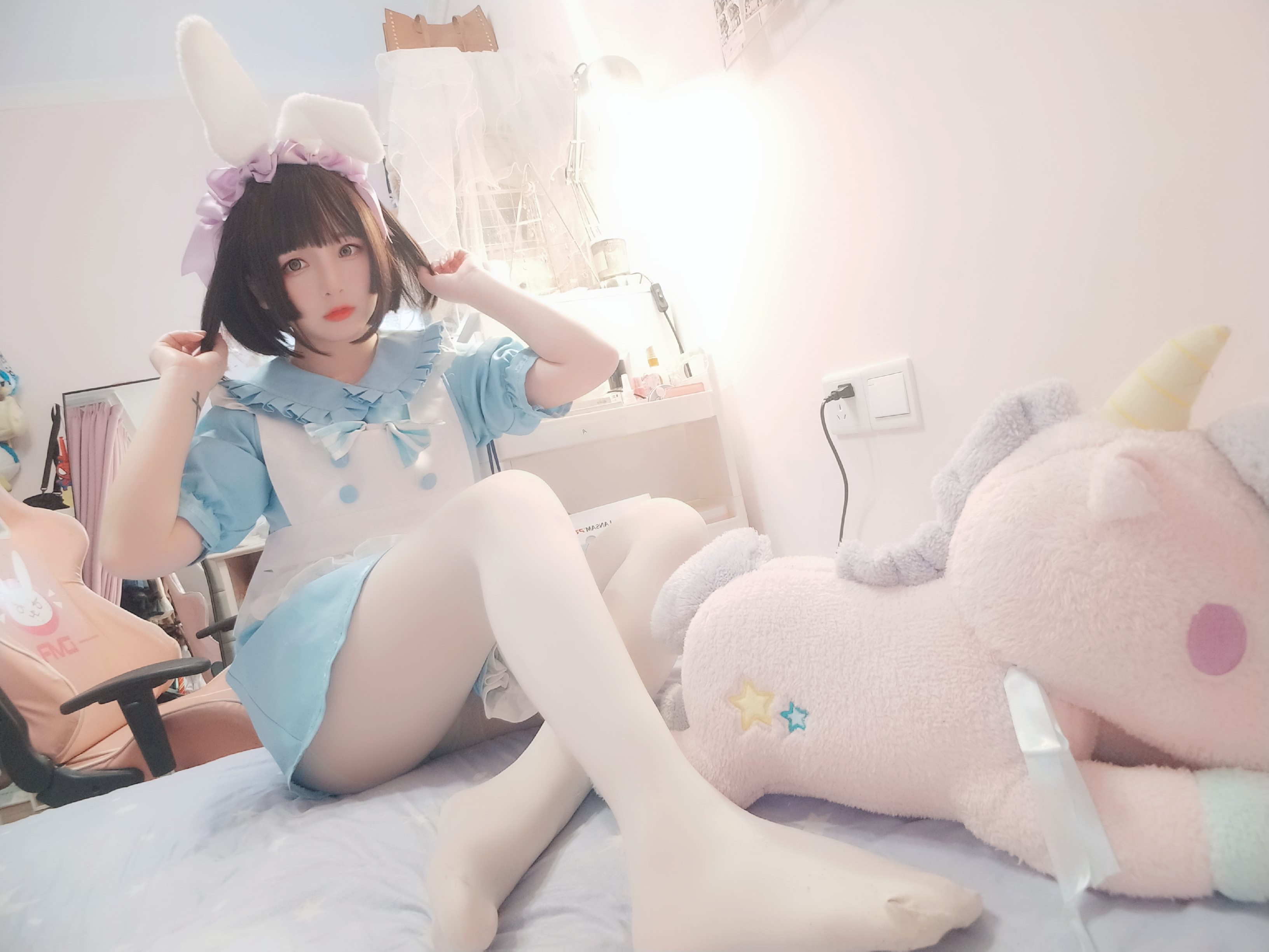 《白丝女仆【套图+视频】》作品图