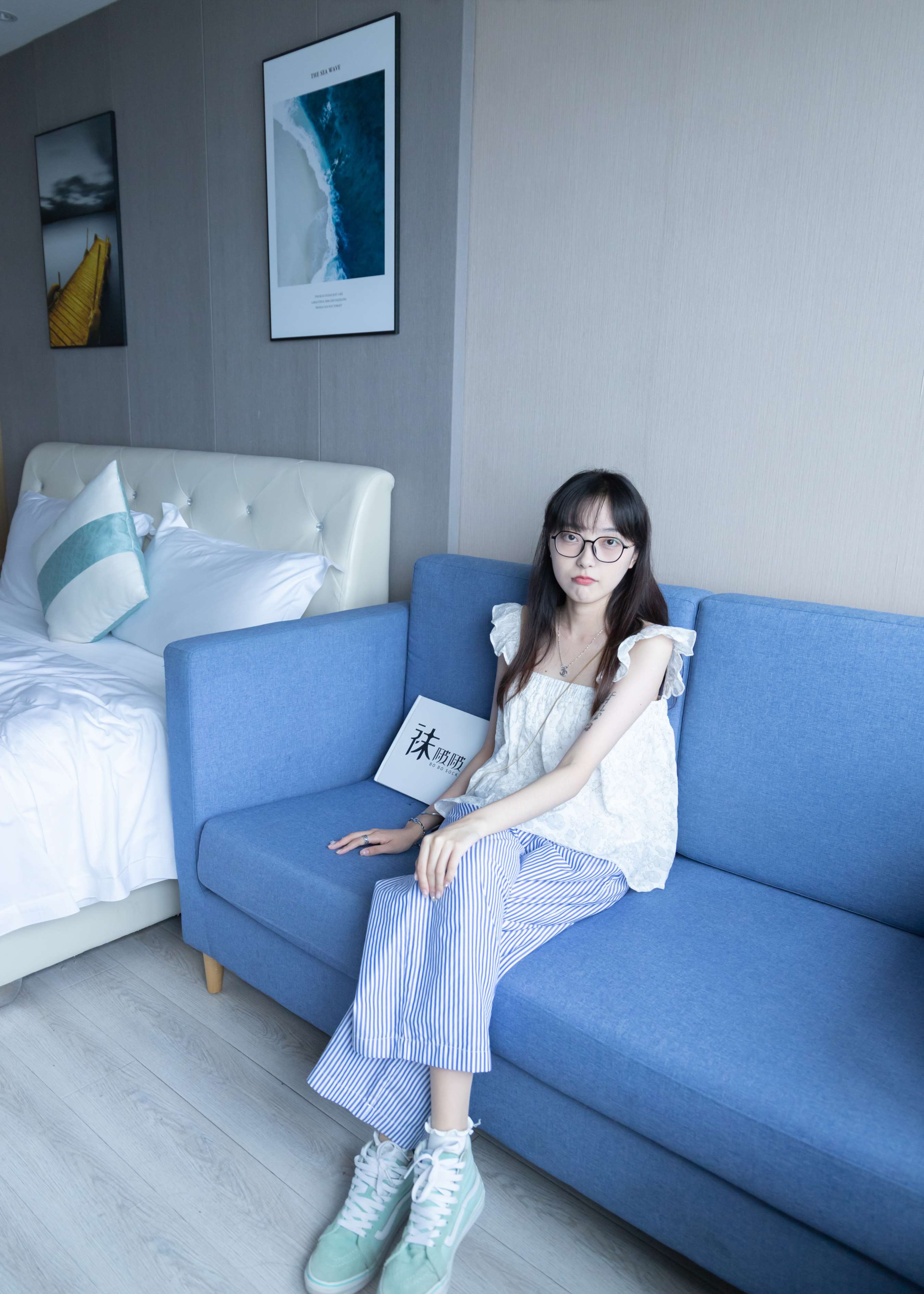 《眼镜师妹的丝足》作品图