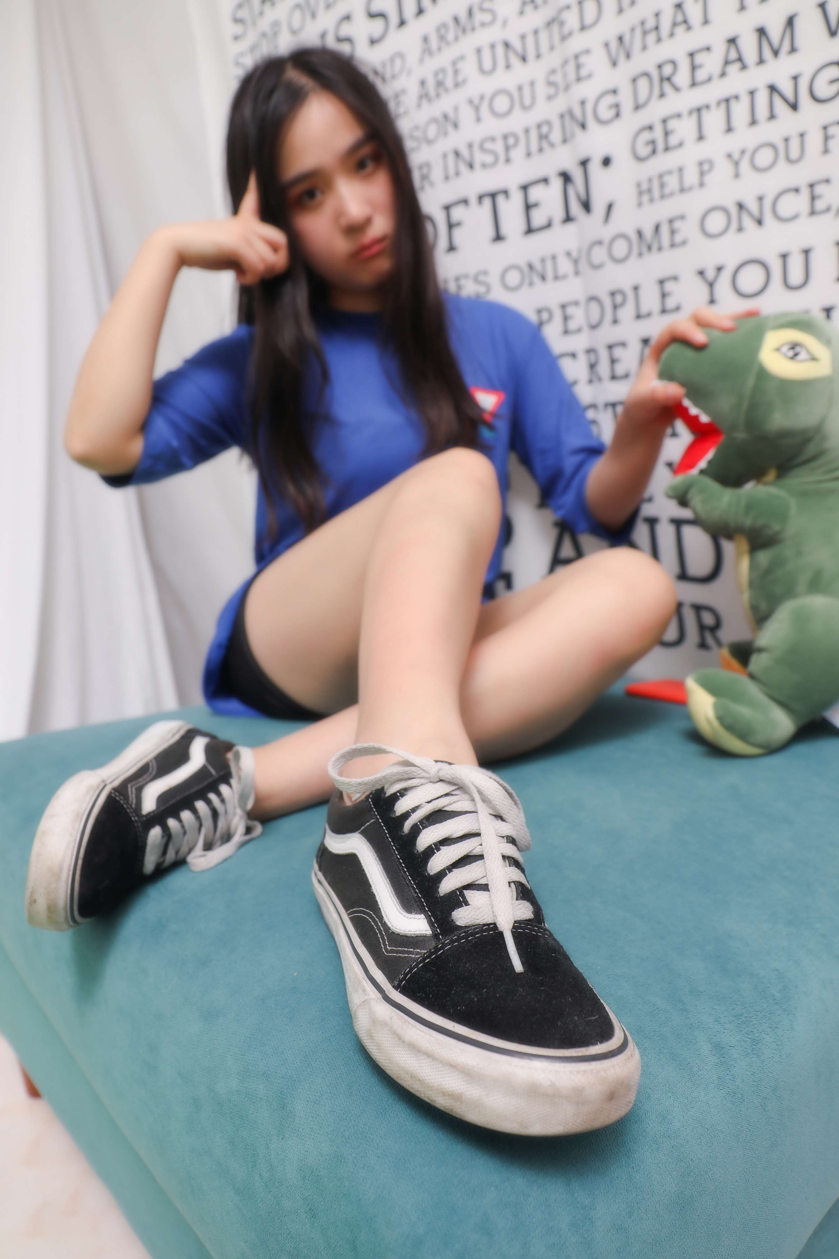 《包包布鞋の白棉袜》作品图