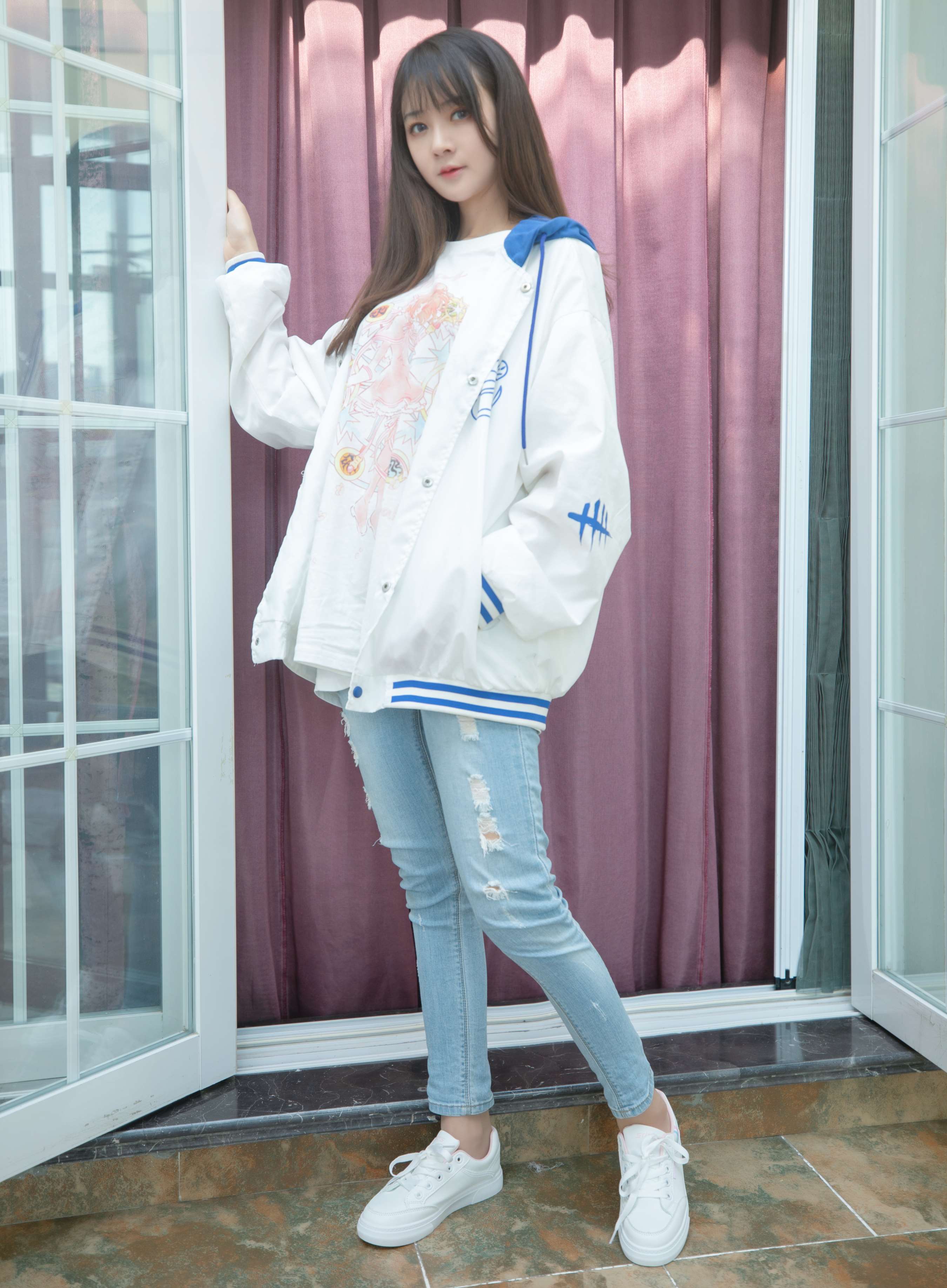 《郭郭 牛仔裤的超美》作品图