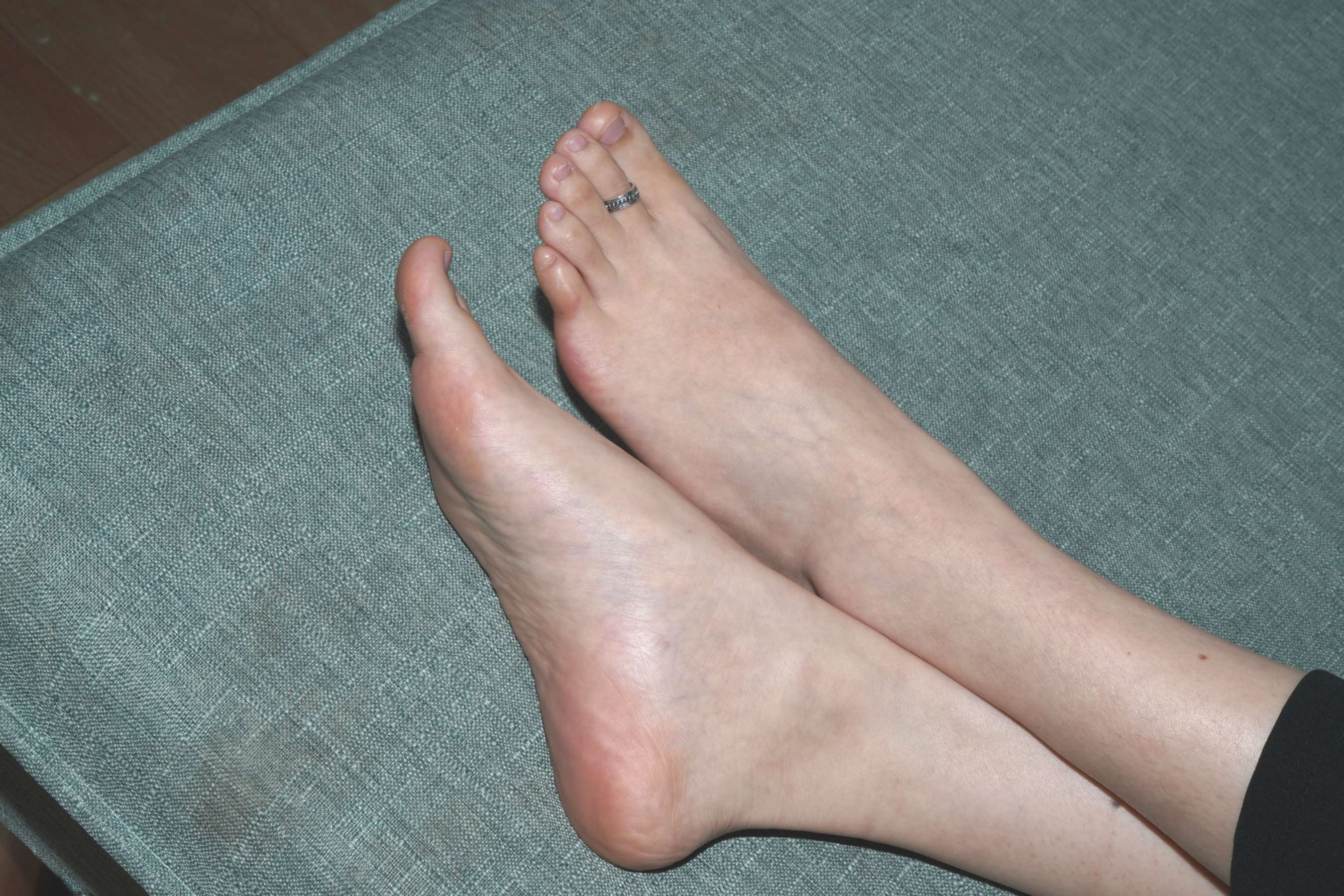 《大学生小谢脚底大特写》作品图