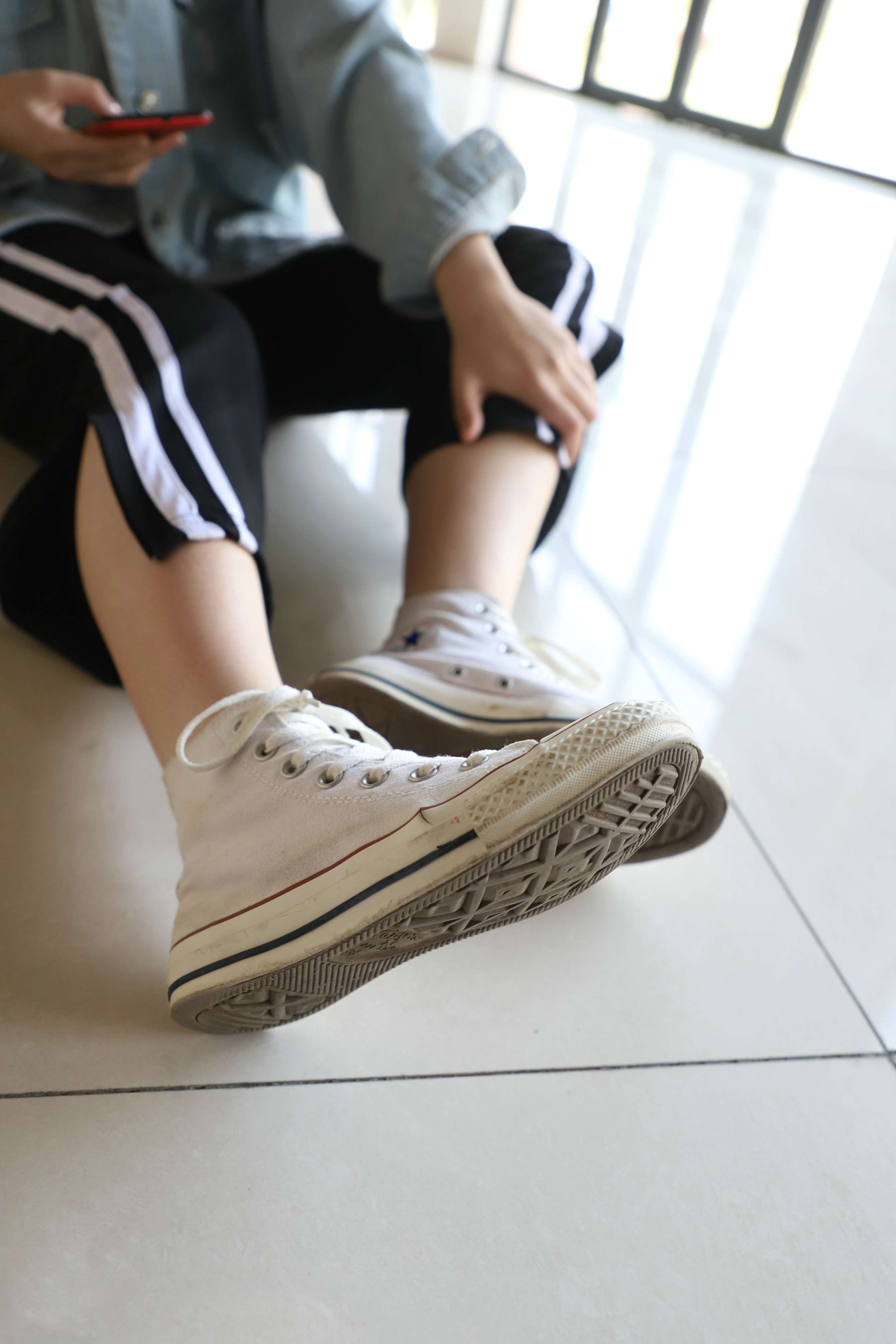 《师妹白脏棉袜脚》作品图