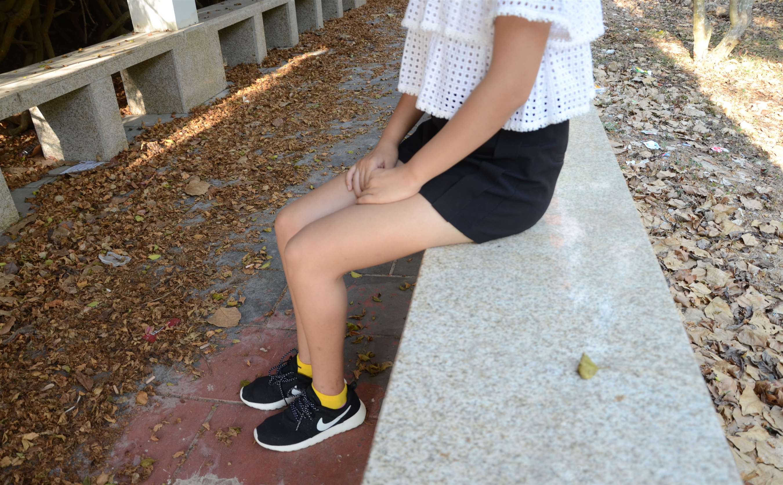 《运动鞋の斑点棉袜》作品图