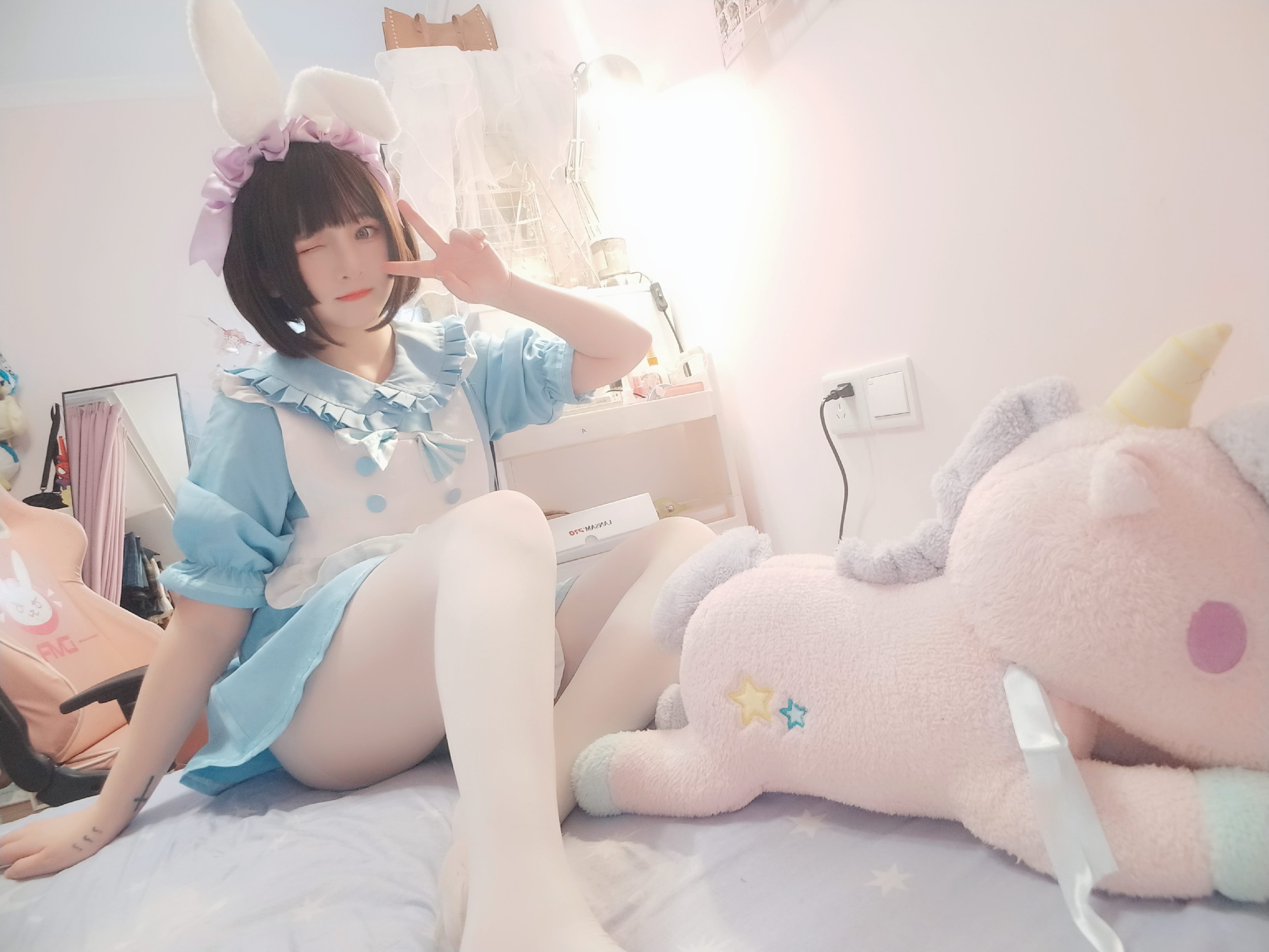 《白丝女仆【套图+视频】》作品图