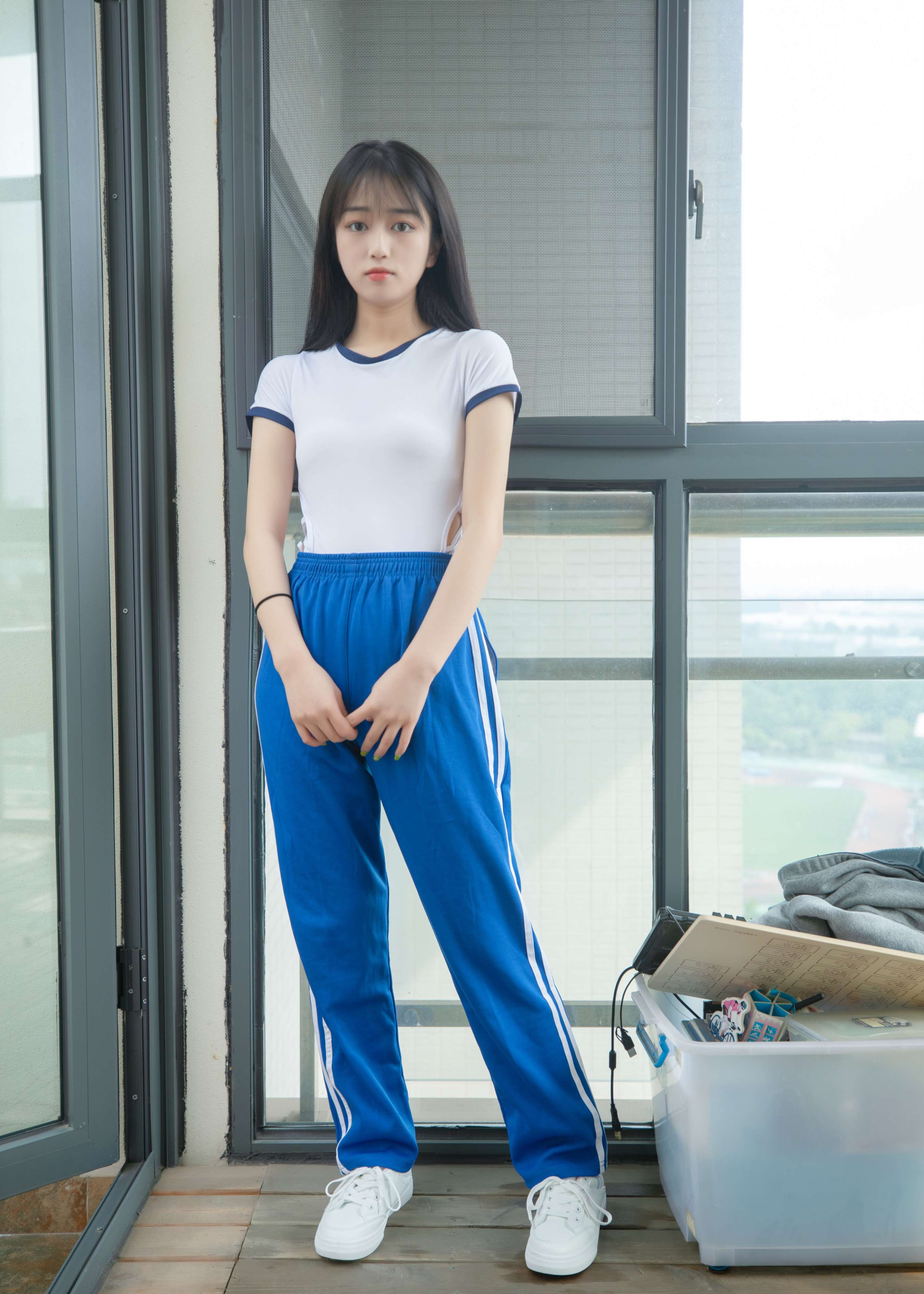 《娇娇学妹校服丝足》作品图