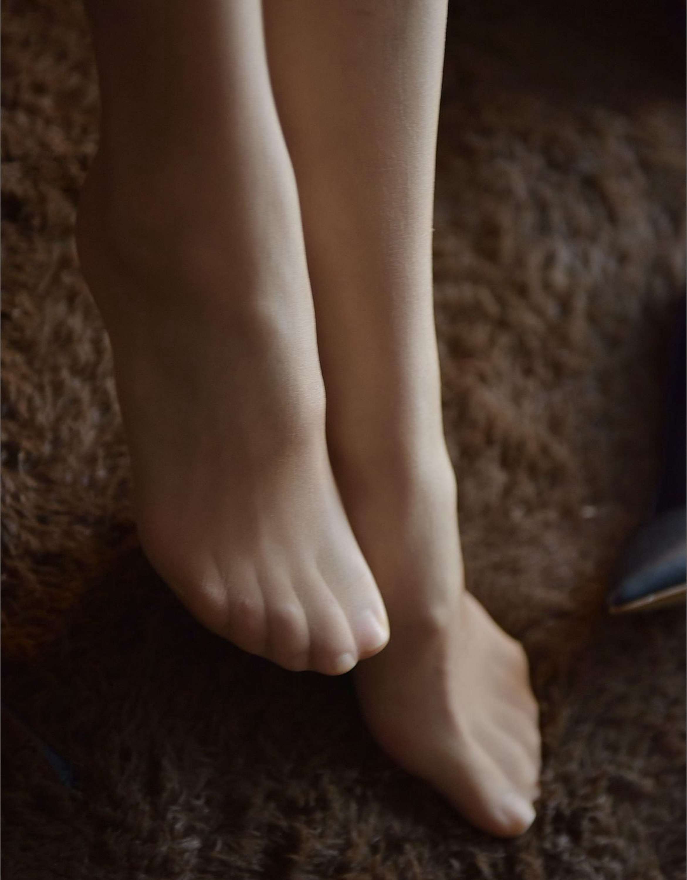 《职业装の肉丝脚丫》作品图