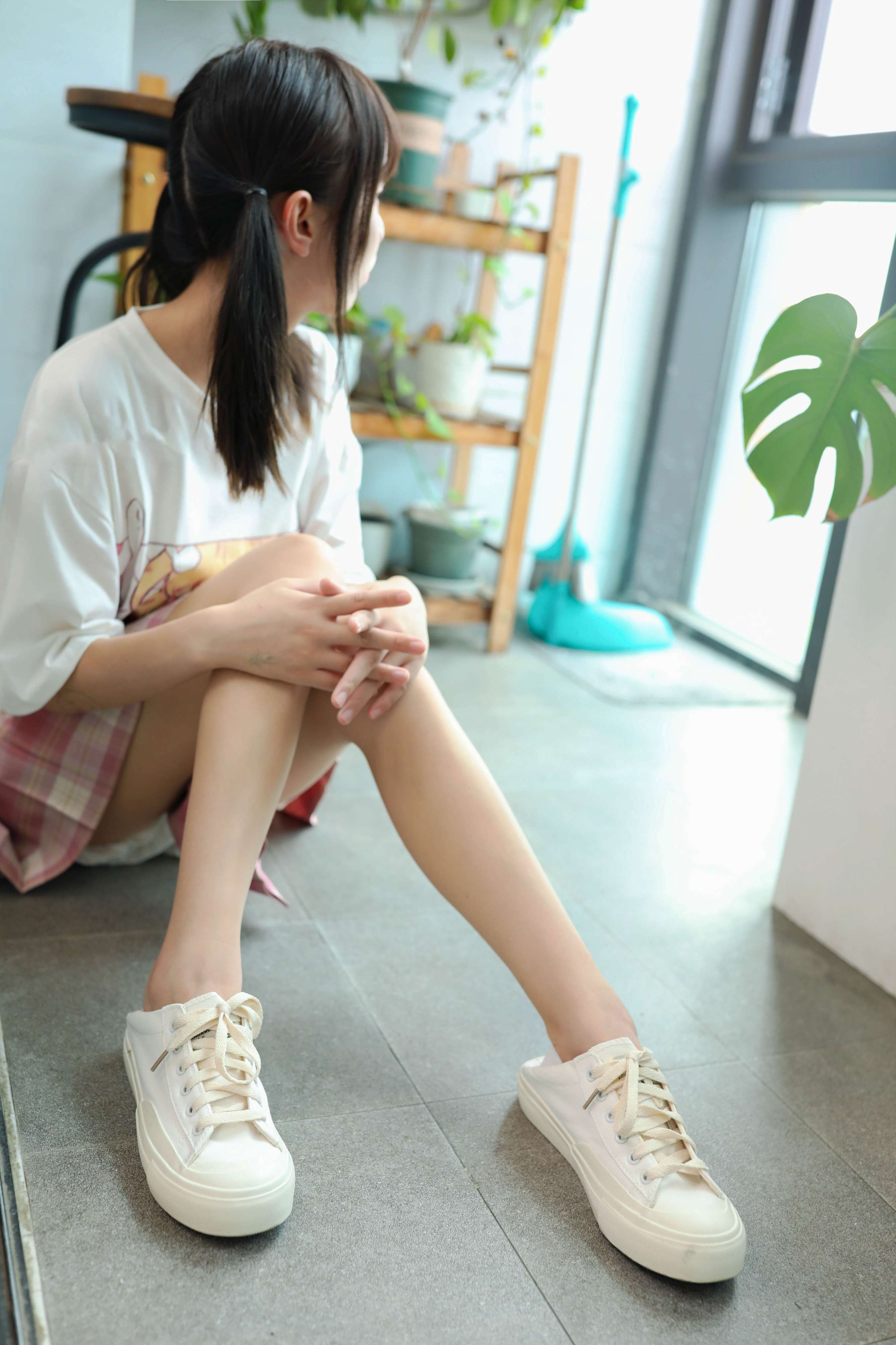 《樱子板鞋の船袜脚》作品图