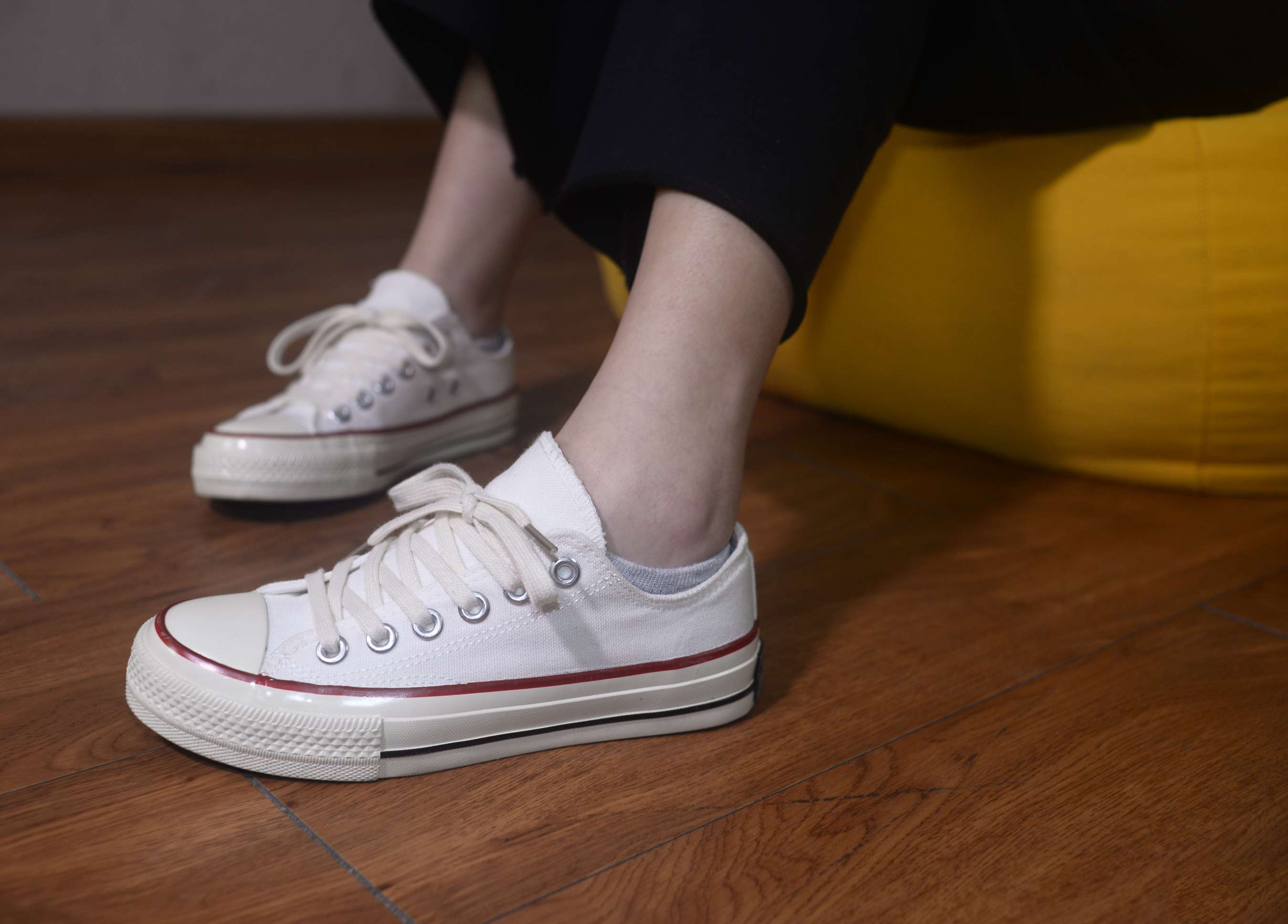 《小希少女-灯火阑珊处》作品图