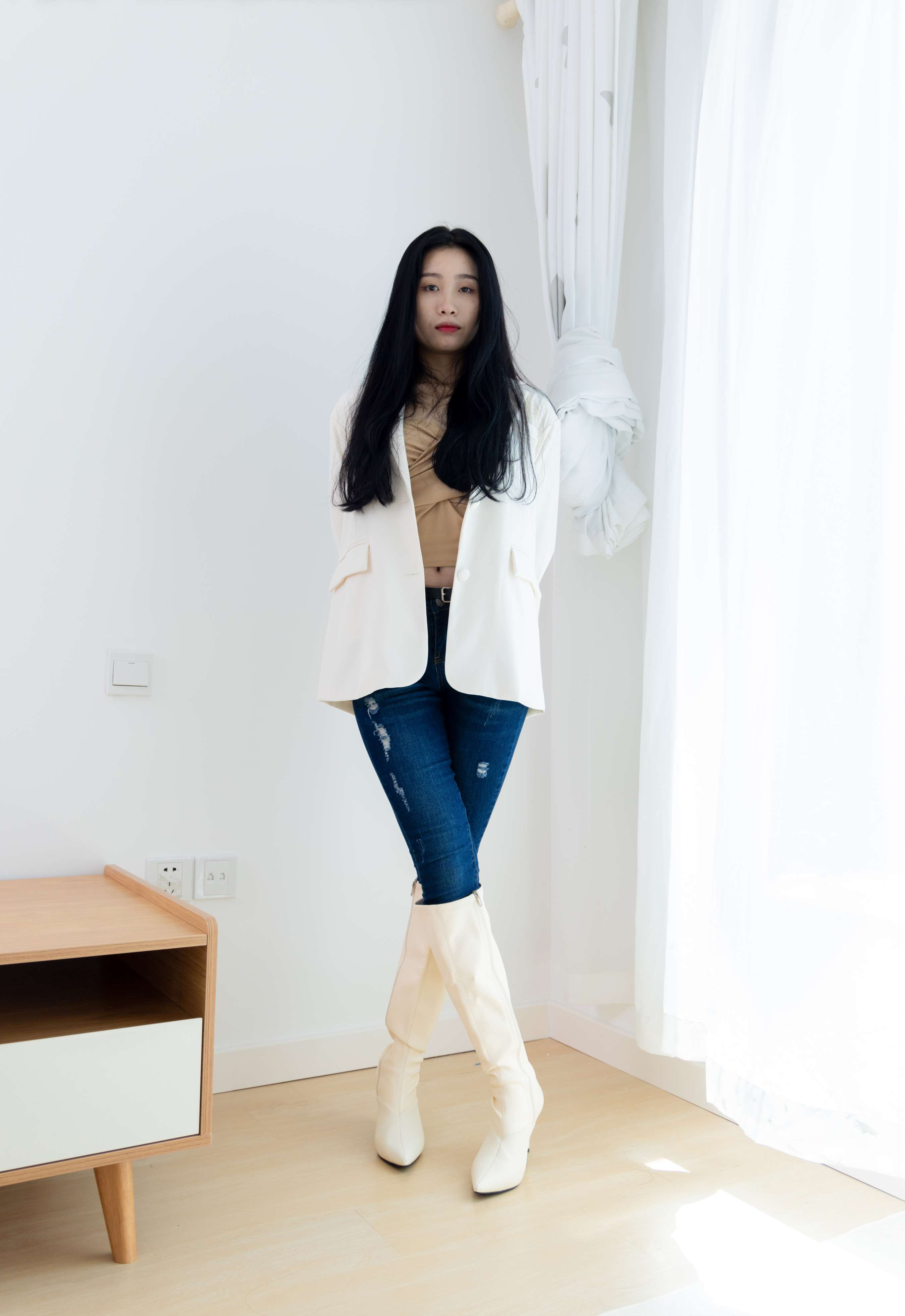 《绒绒长靴の黑船袜脚丫》作品图