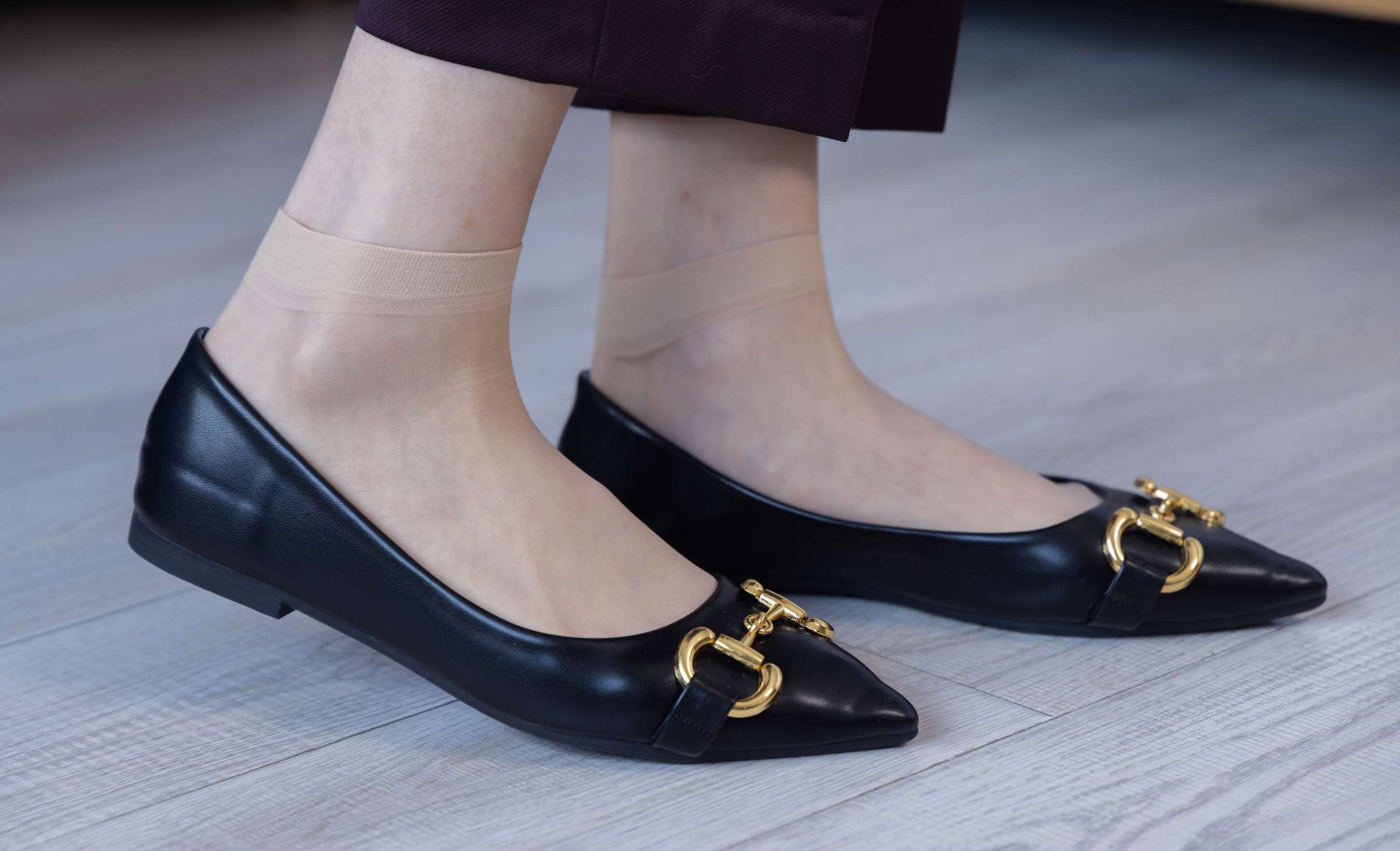 《芝士-银行制服平底鞋の短肉丝》作品图