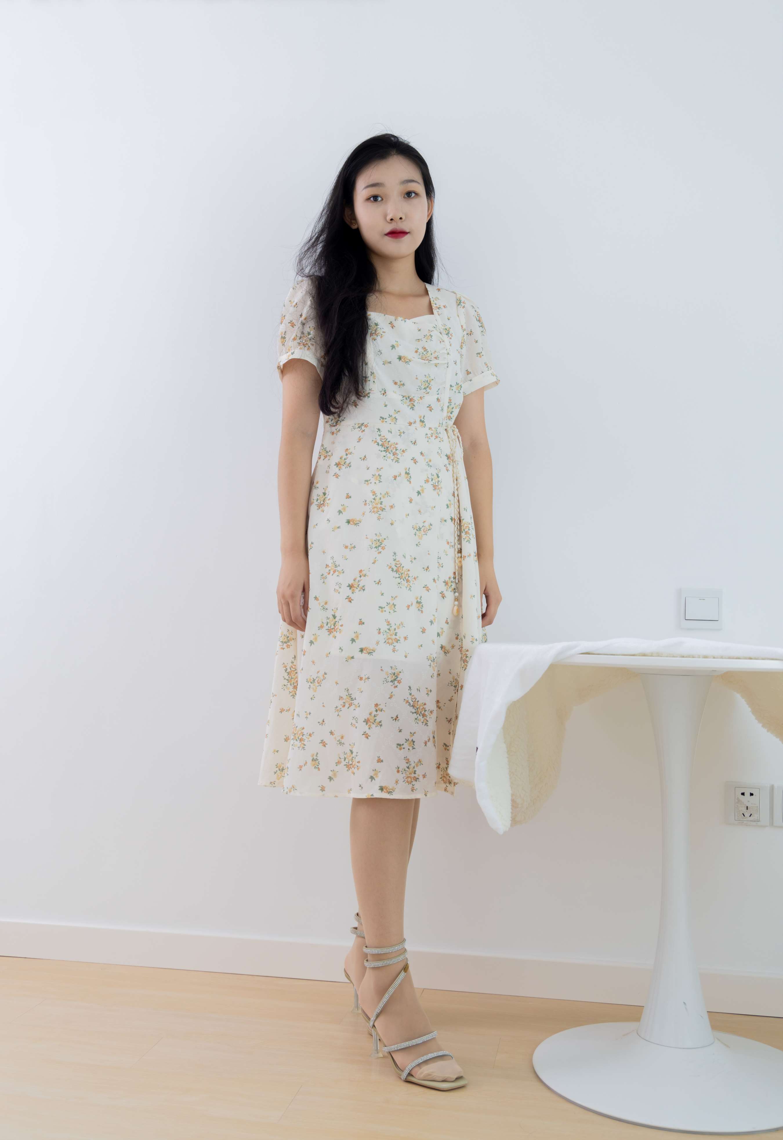 《桐桐高跟の丝脚丫》作品图