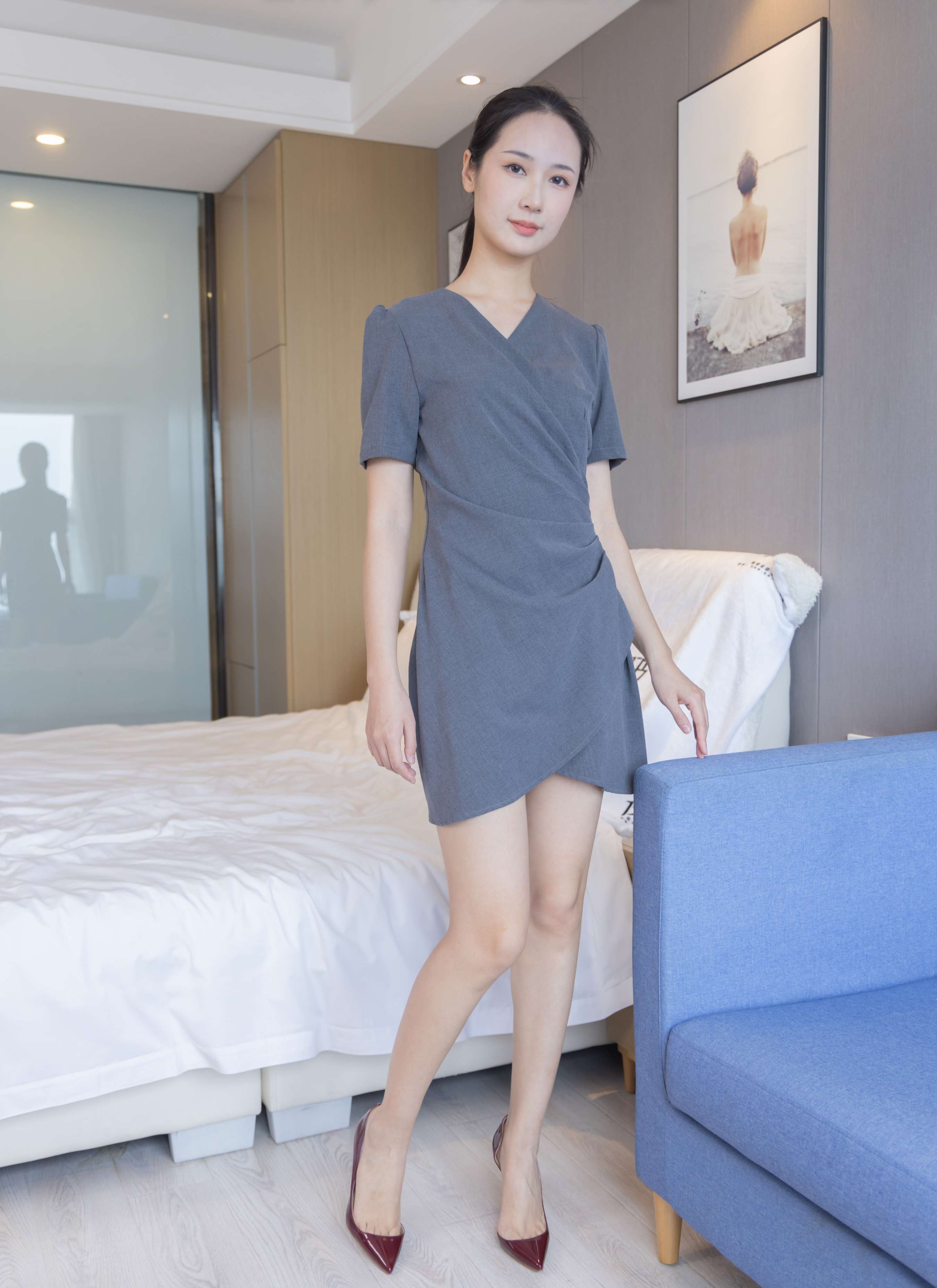 《小安高跟凉鞋の肉丝》作品图