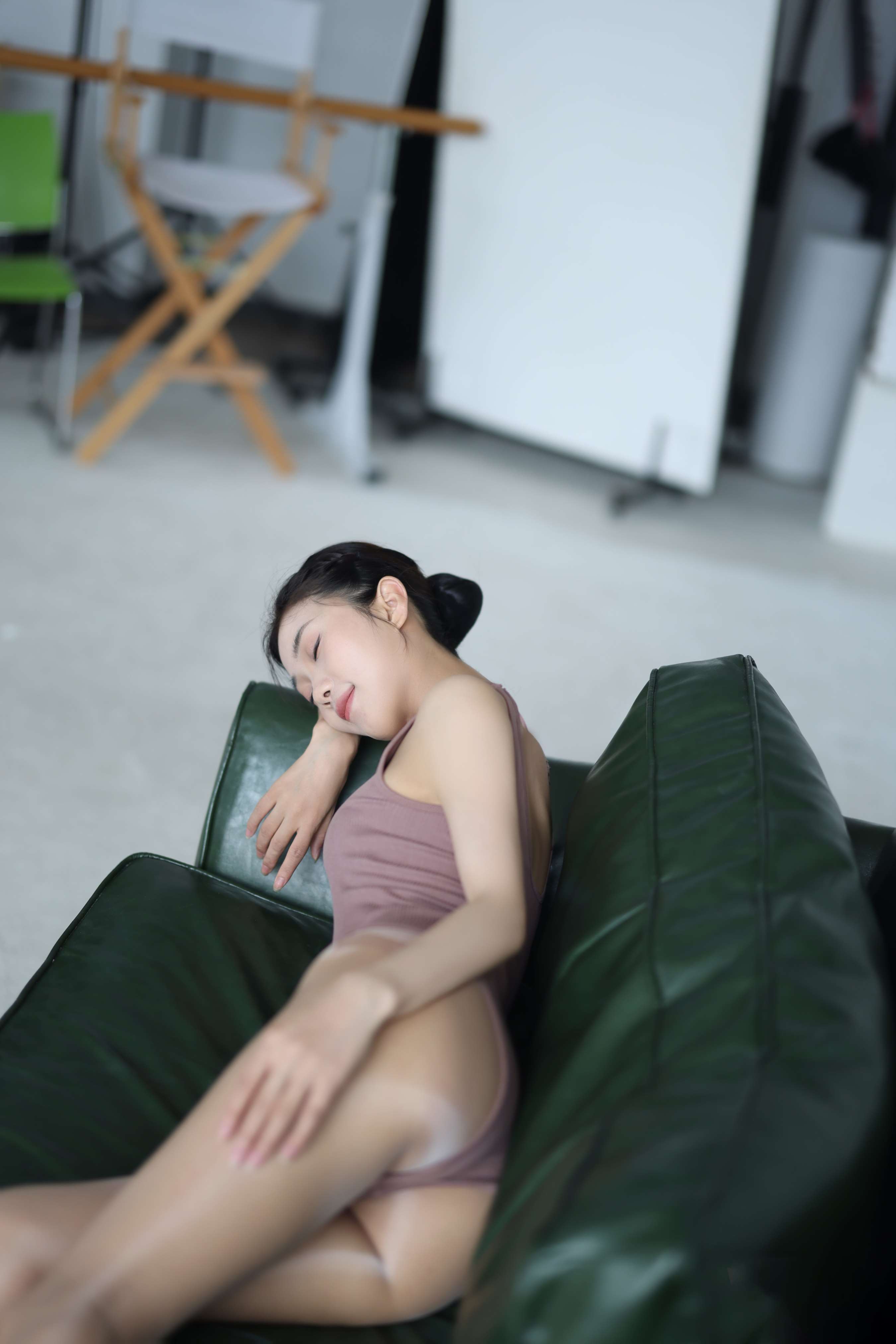 《茜茜练舞服の肉丝足》作品图