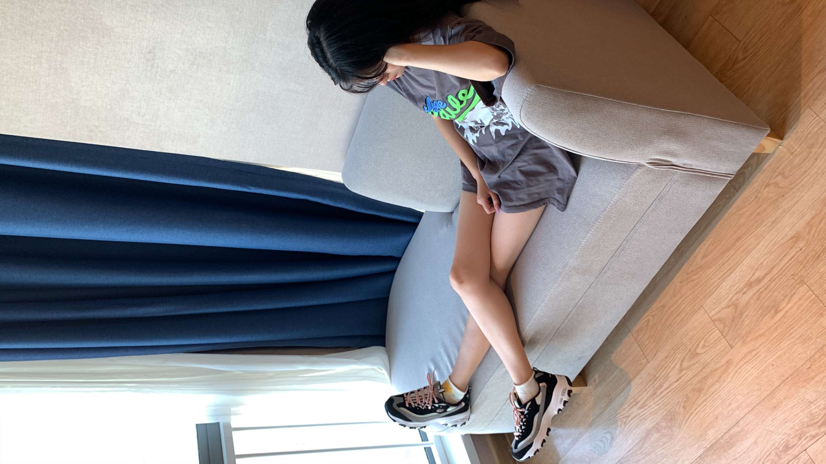 《小姐姐的棉袜脚》作品图