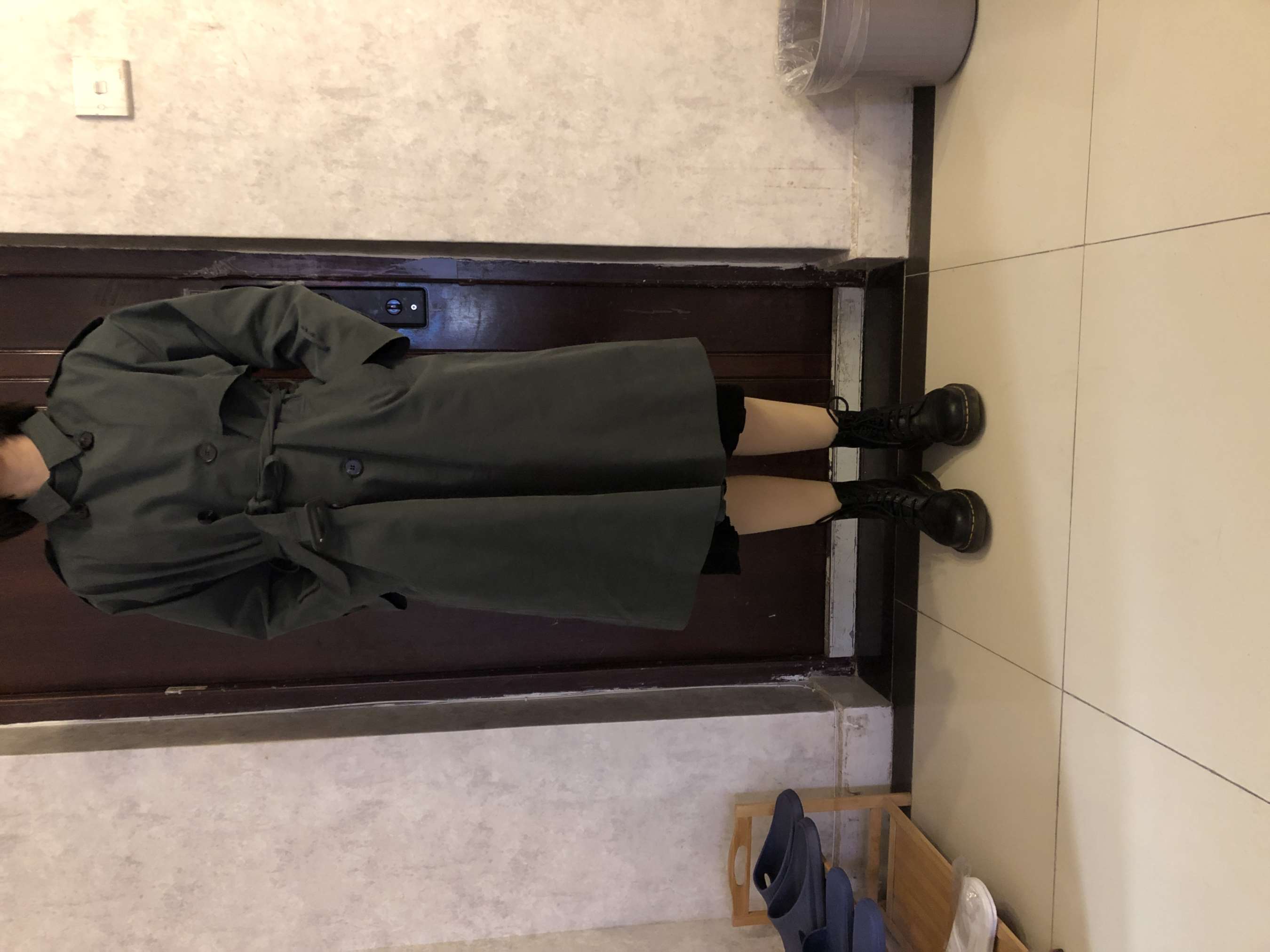 《校园的风衣小女神》作品图