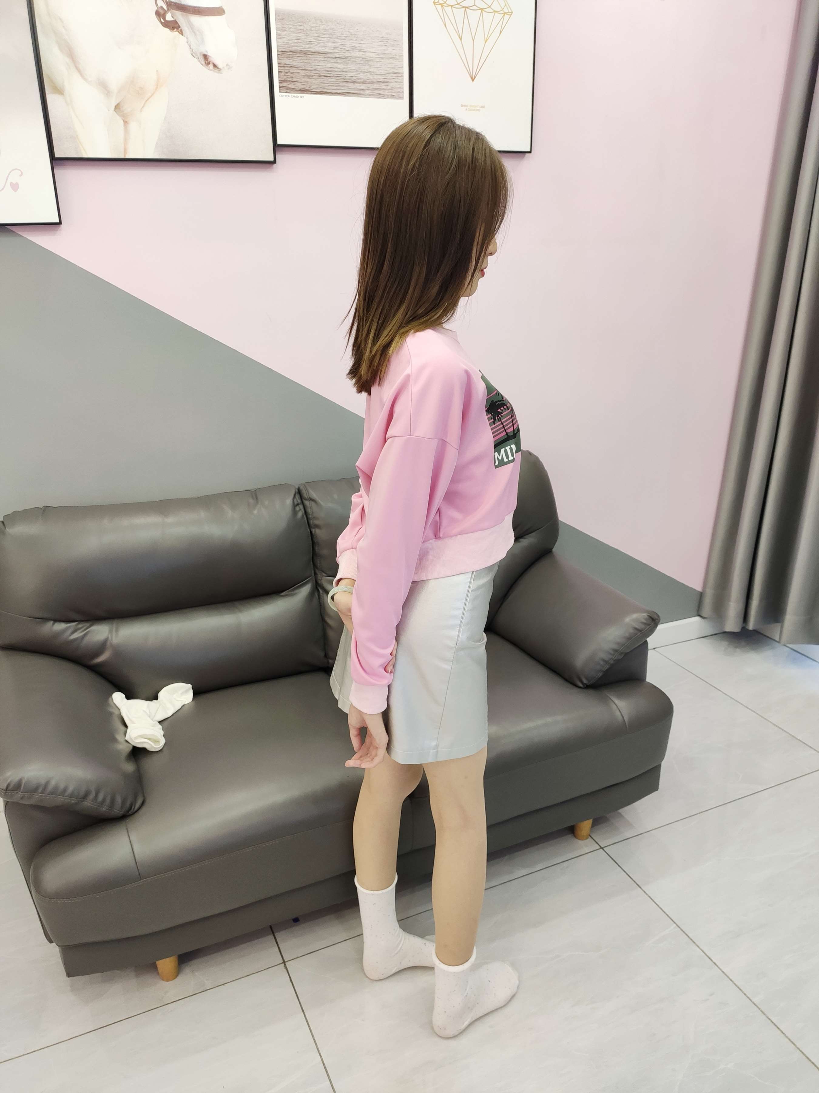 《小姐姐沙发展棉丝脚丫》作品图