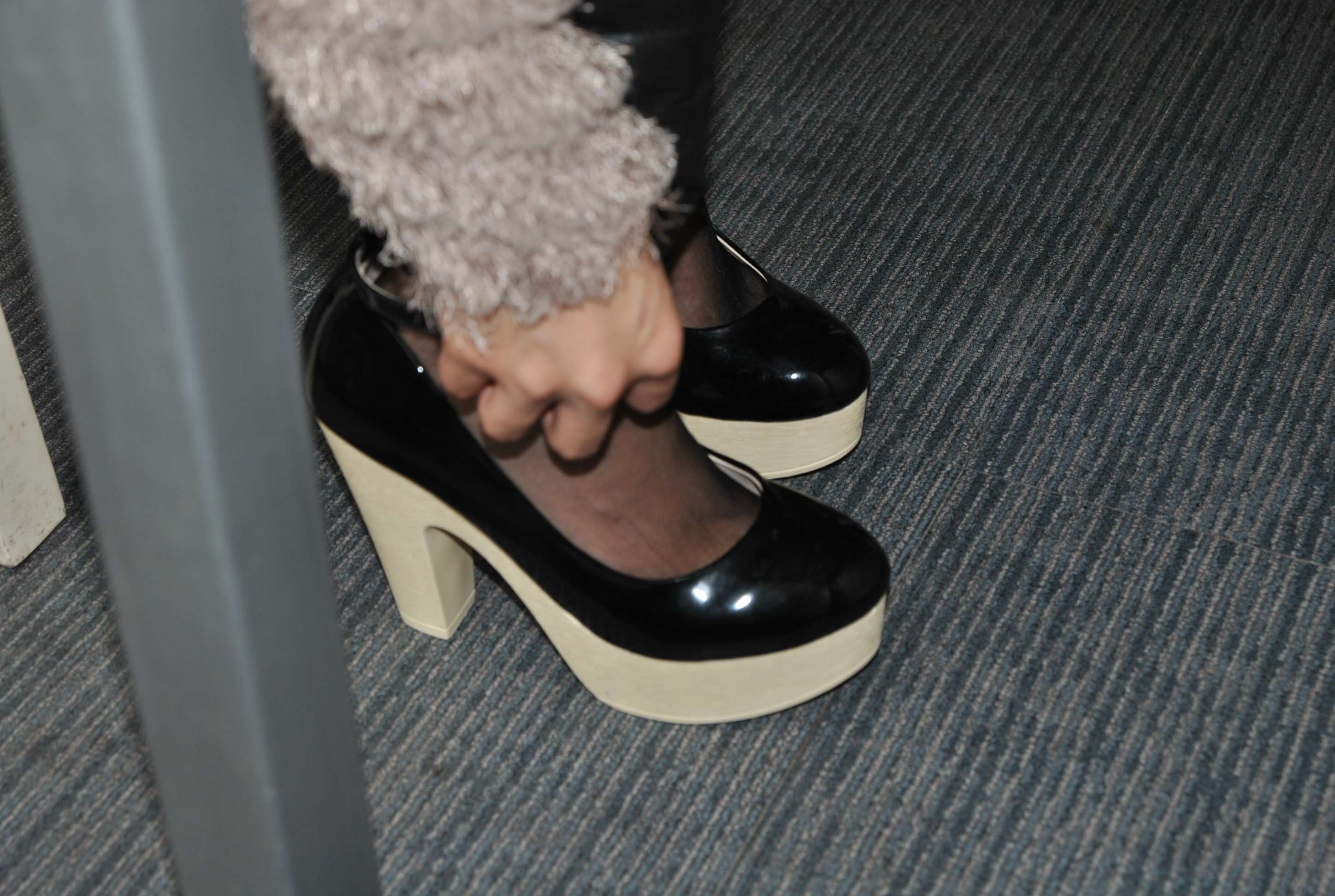 《研究生干净的脚丫》作品图