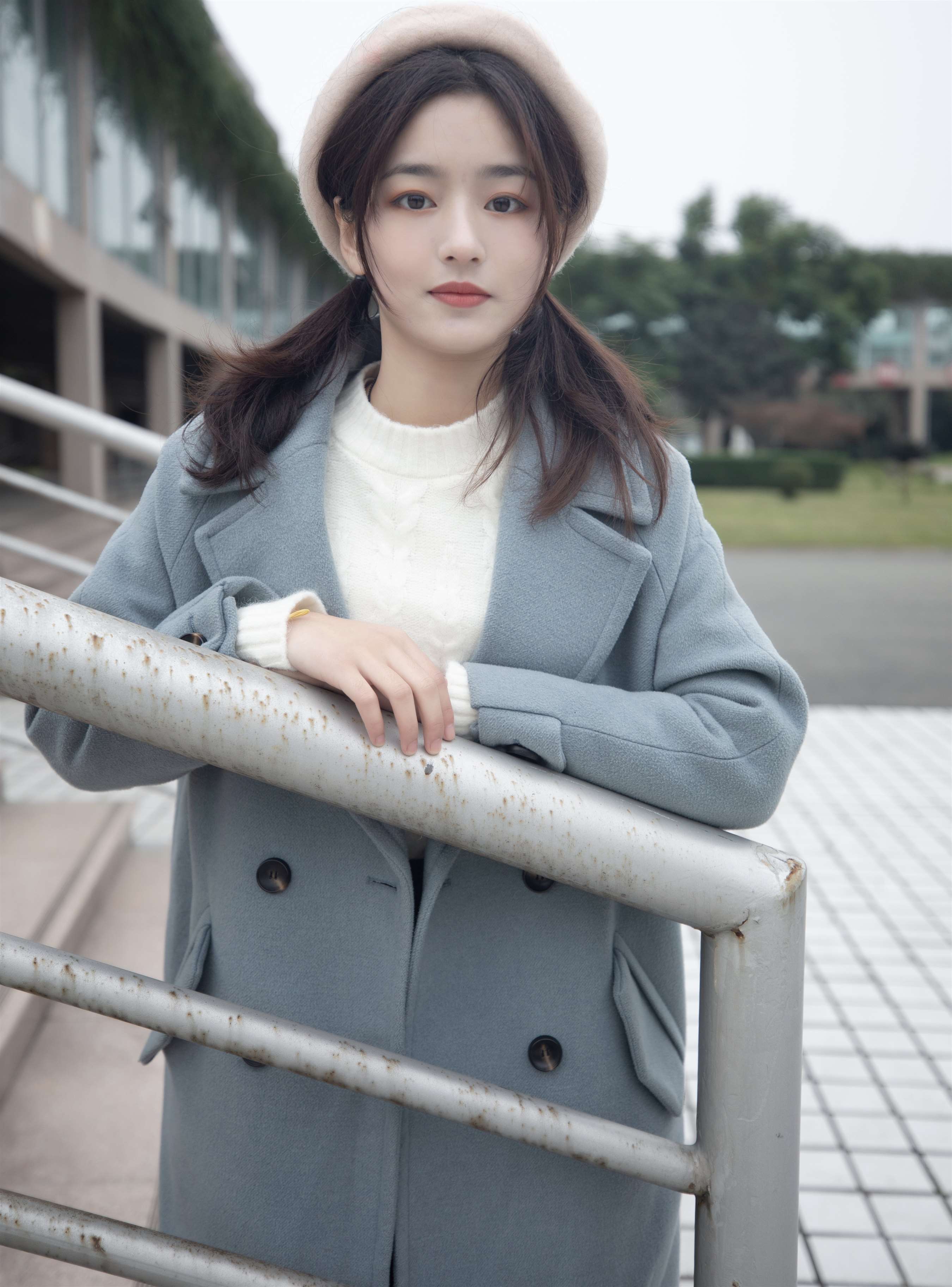 《毛毛鞋の丝足脚丫【套图+视频1个】》作品图