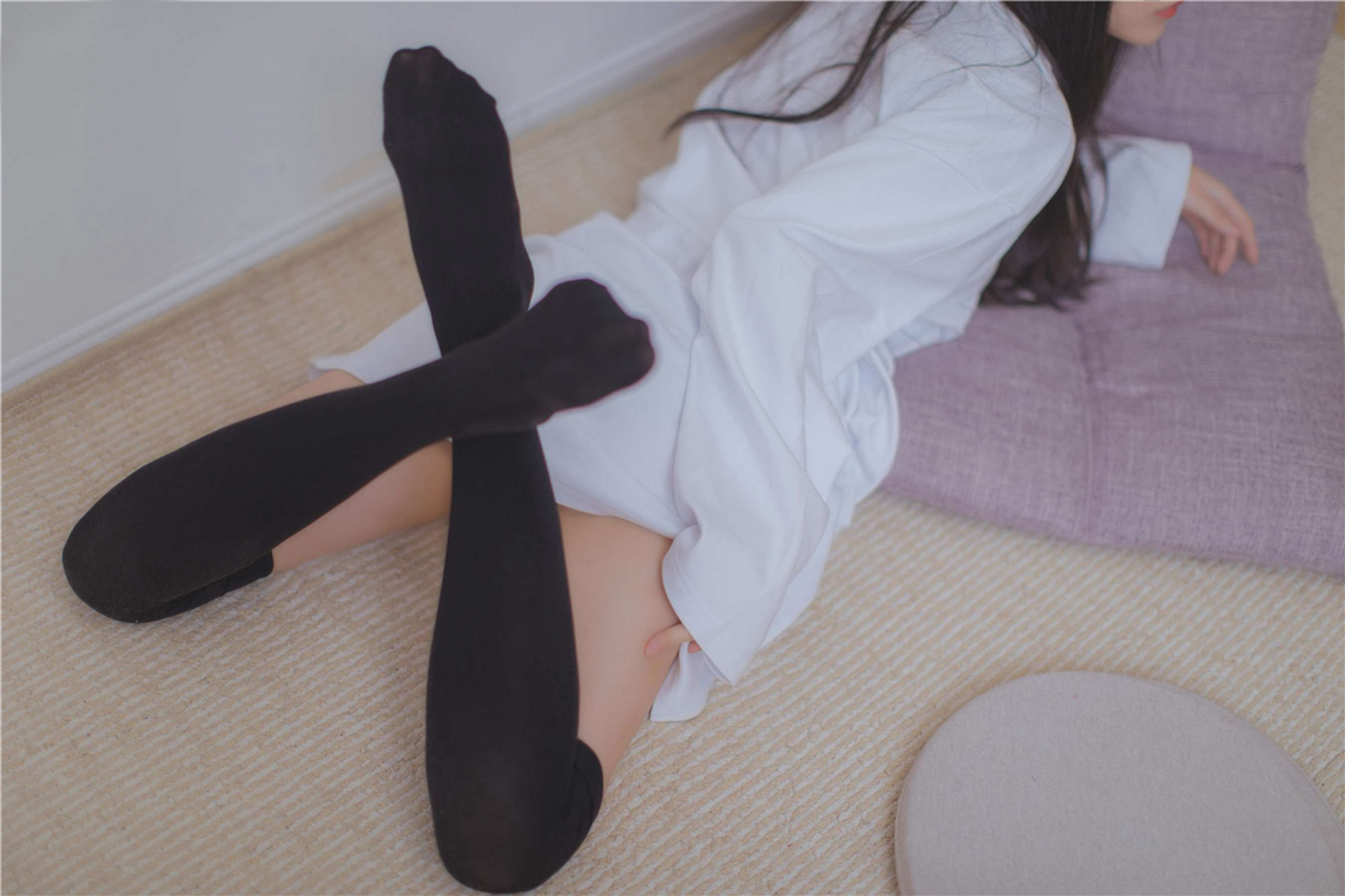 《清纯少女黑丝脚》作品图