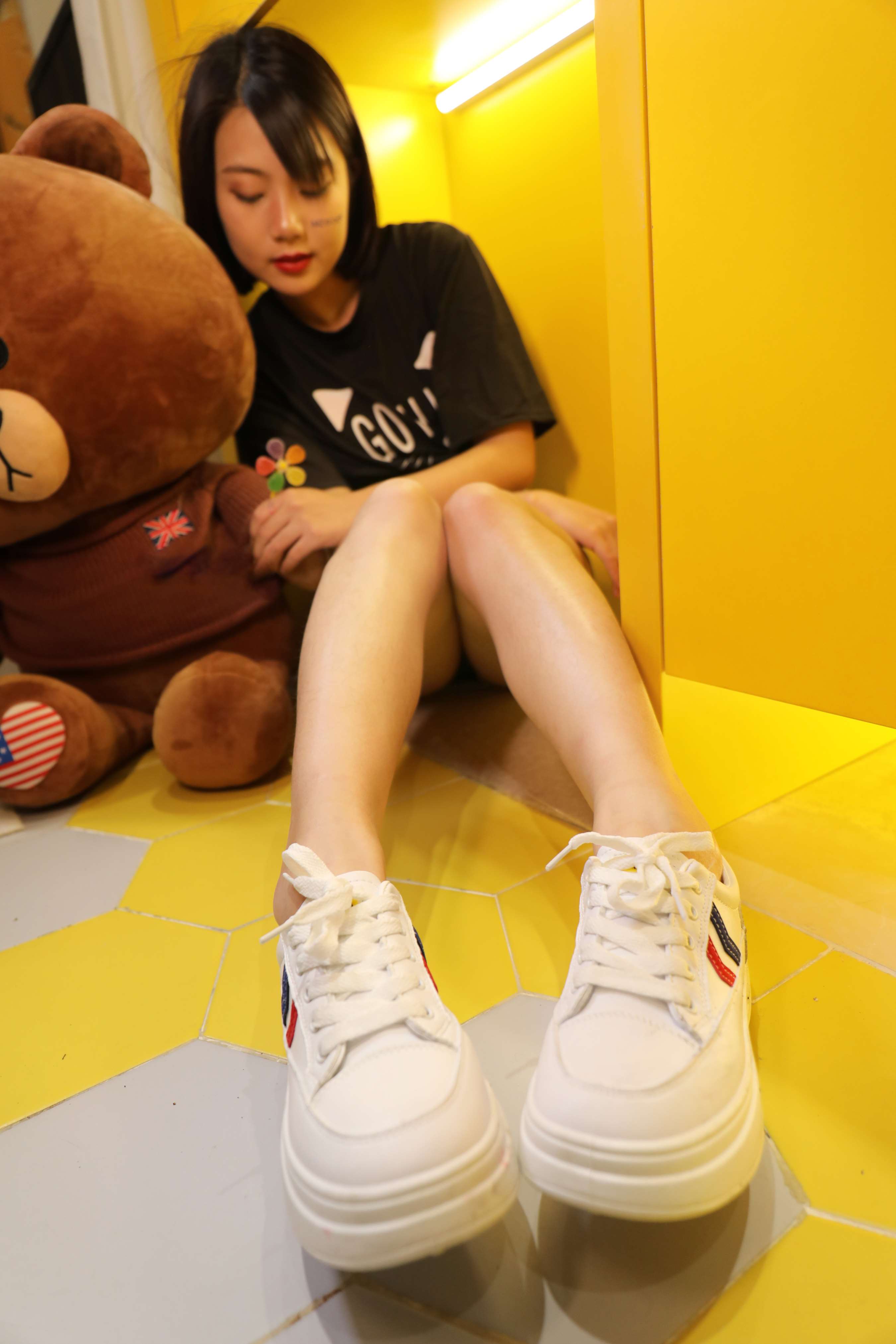 《婷婷板鞋の棉袜》作品图