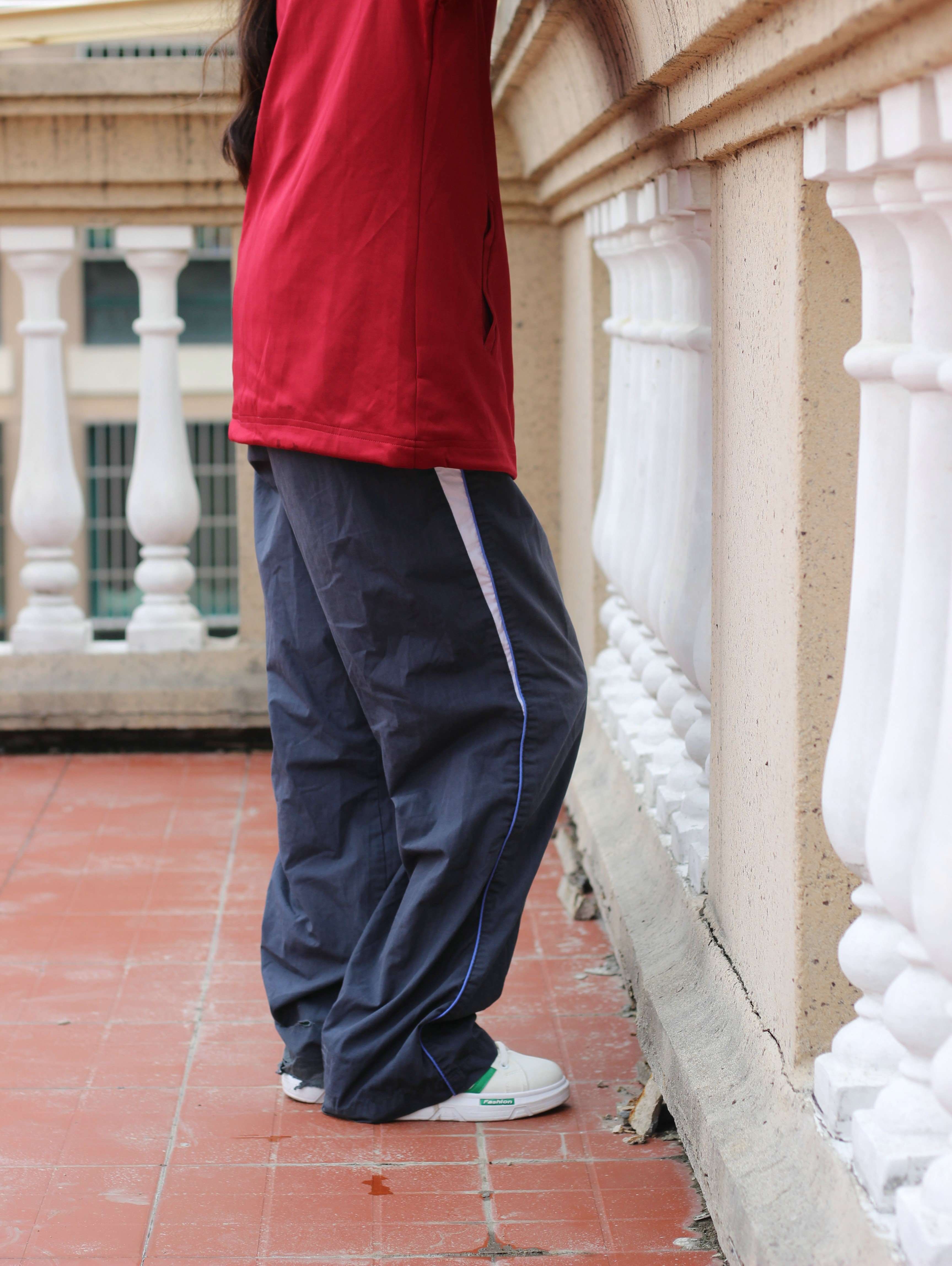 《少女板鞋の短丝脚丫》作品图