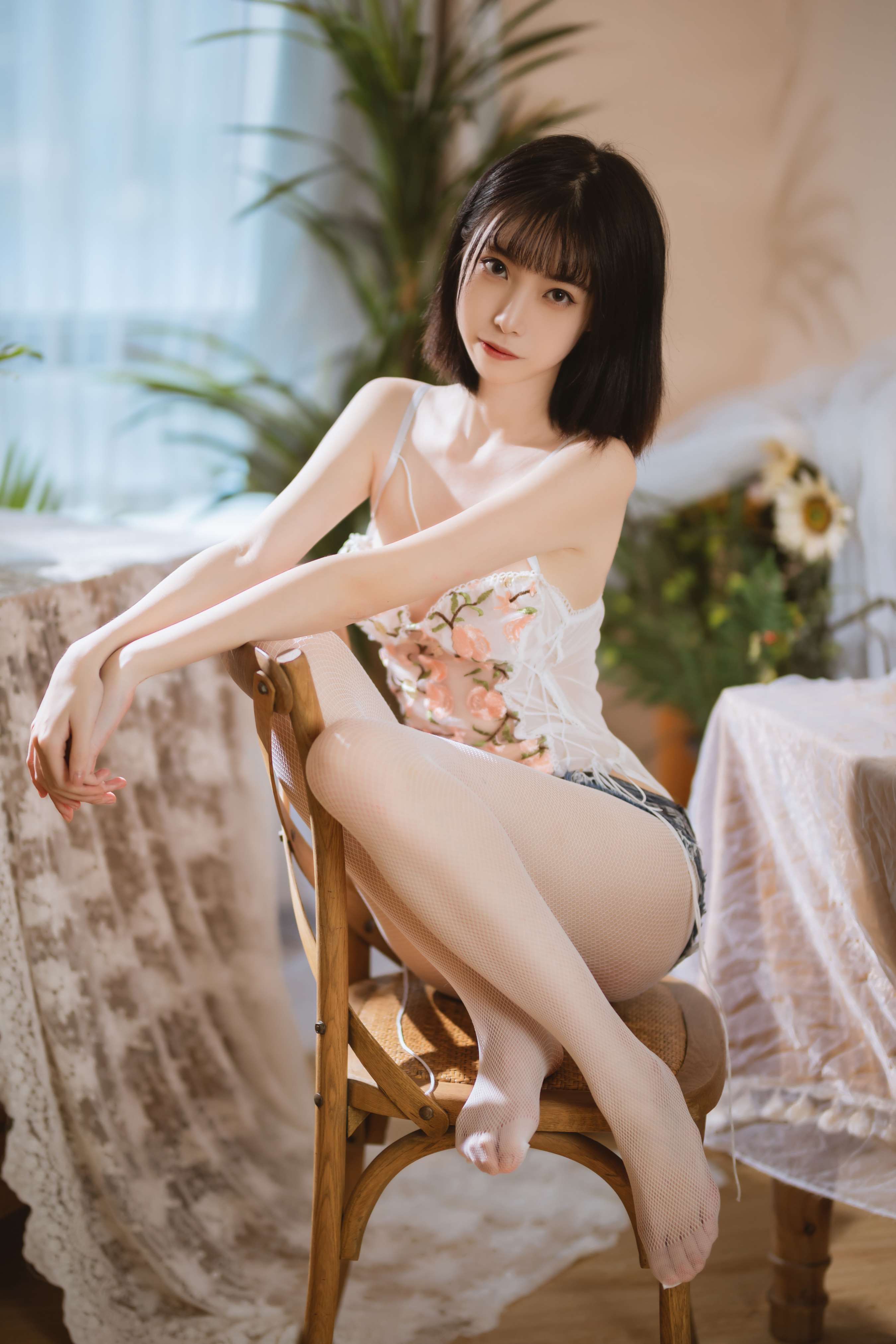 《许岚少女纯欲牛仔短裤》作品图