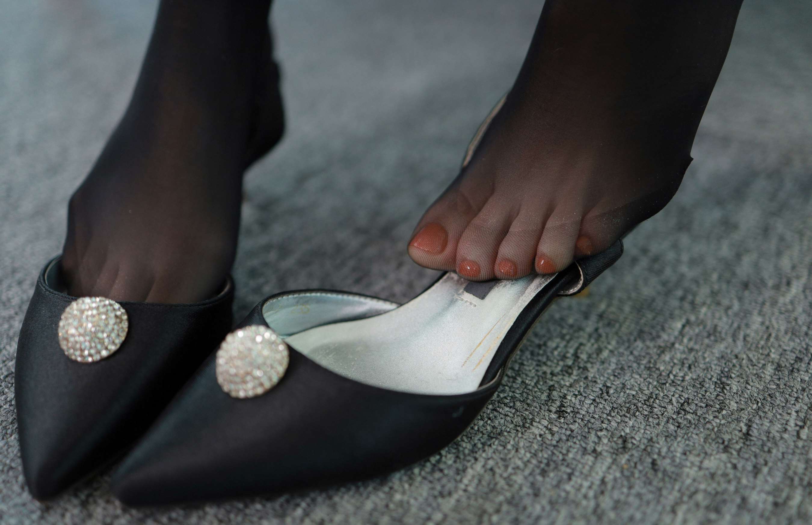 《团团《长腿红与黑》》作品图