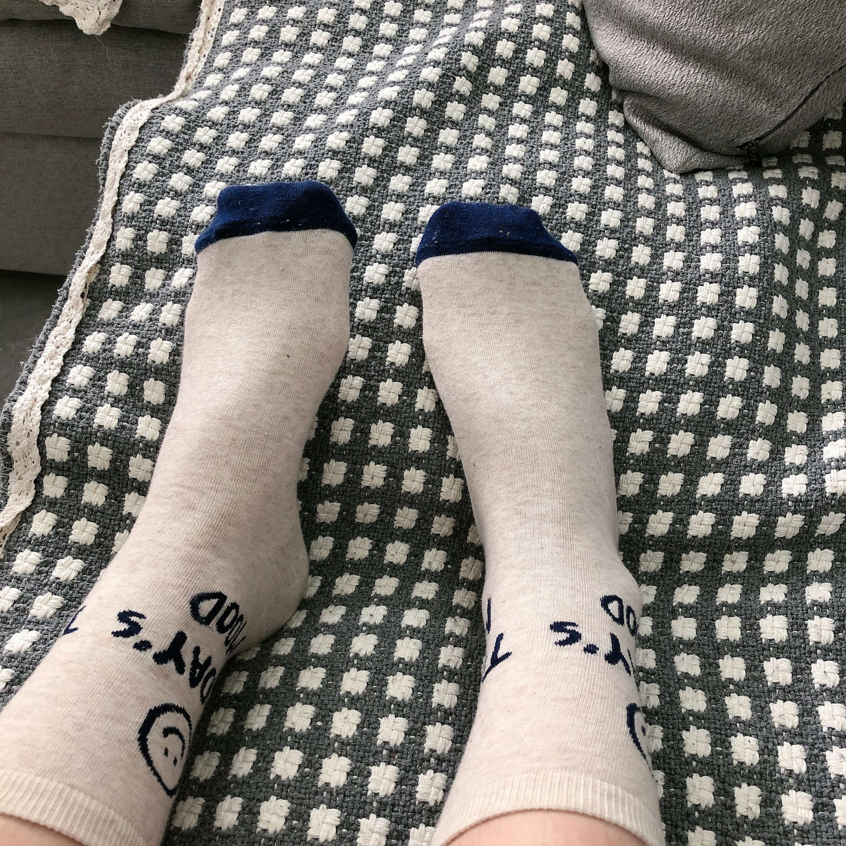 《少女JK制服の棉袜脚》作品图