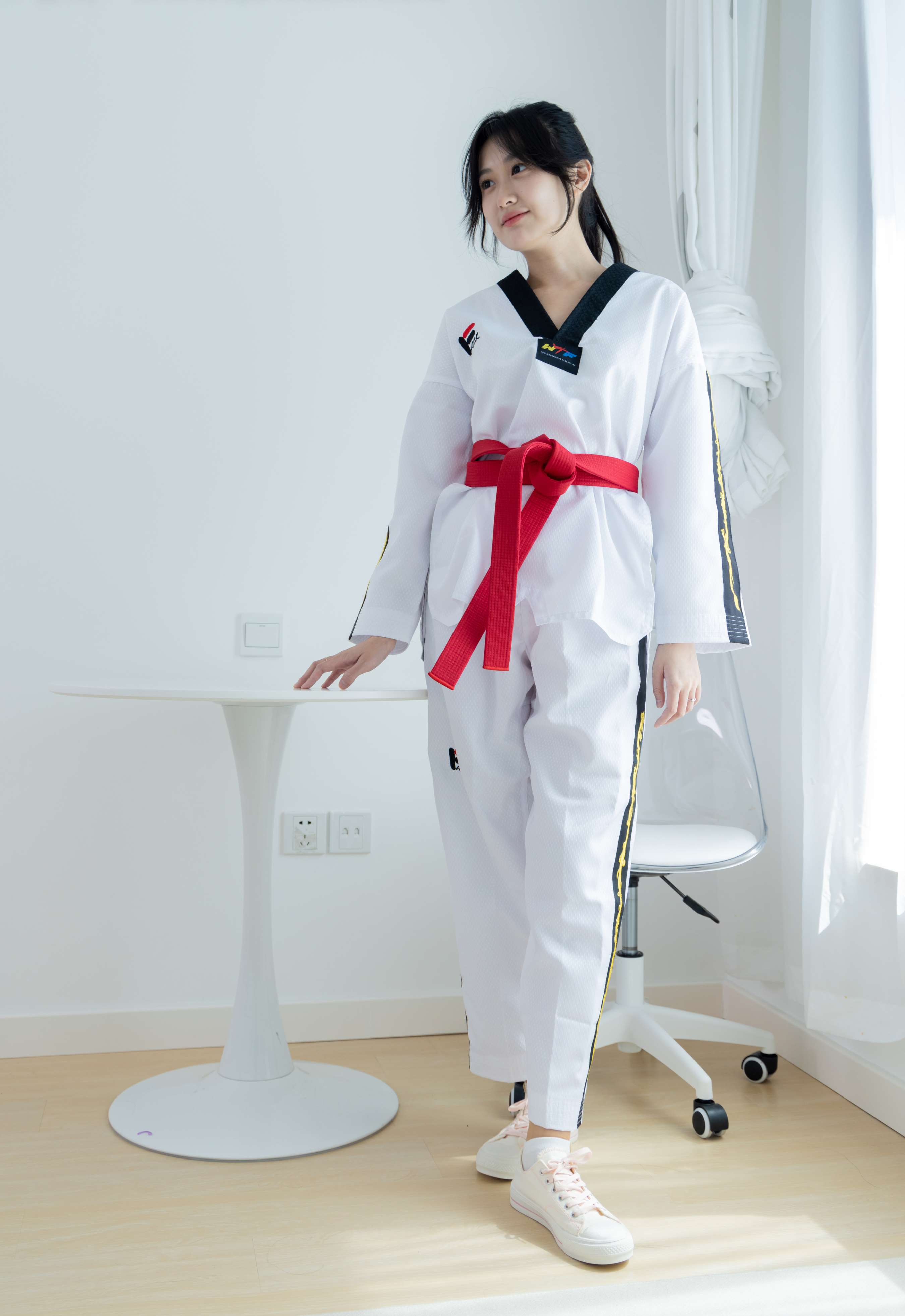 《小敏-爱的抛物线》作品图