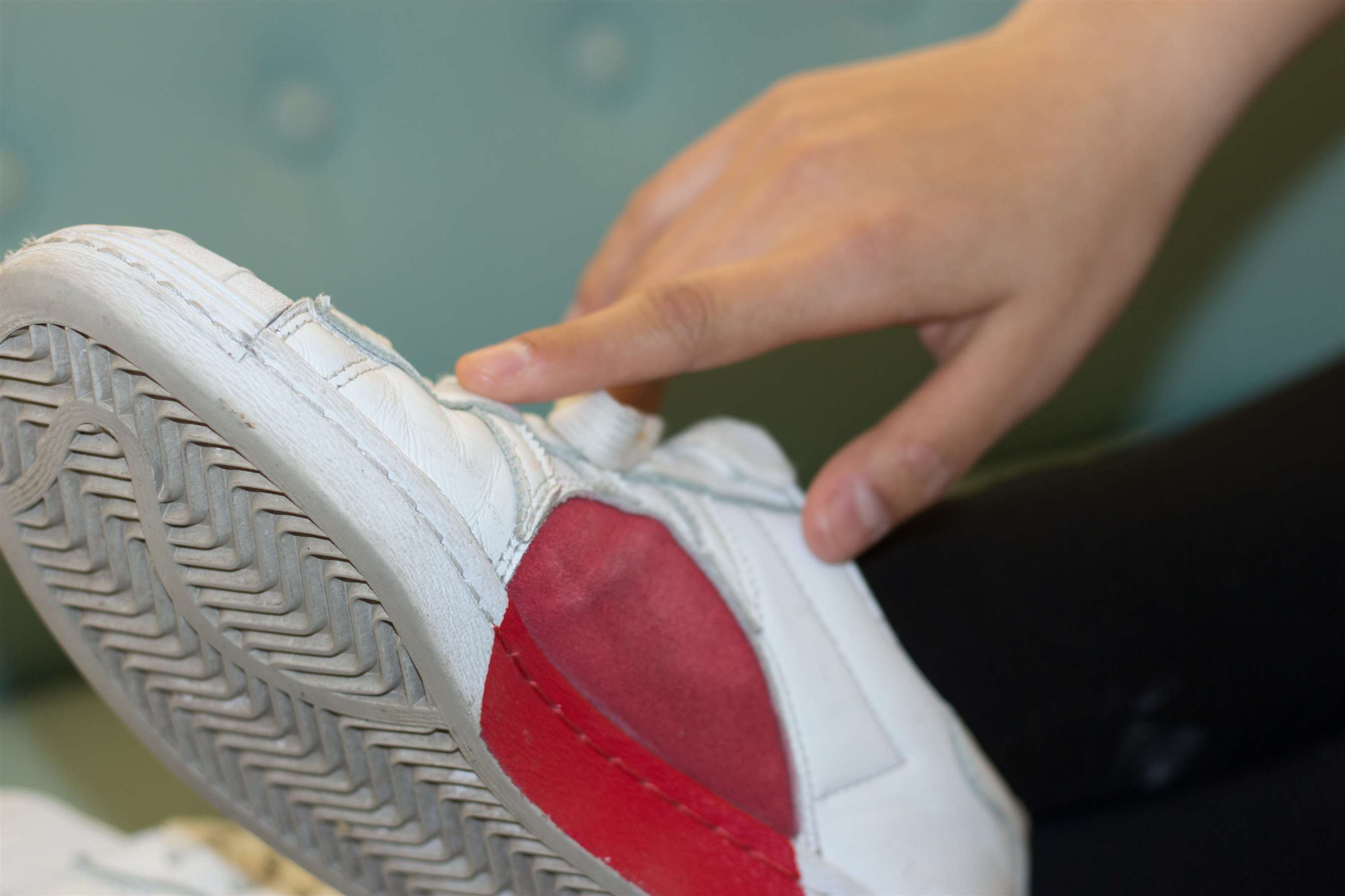 《黑袜裤の灰棉袜脚》作品图