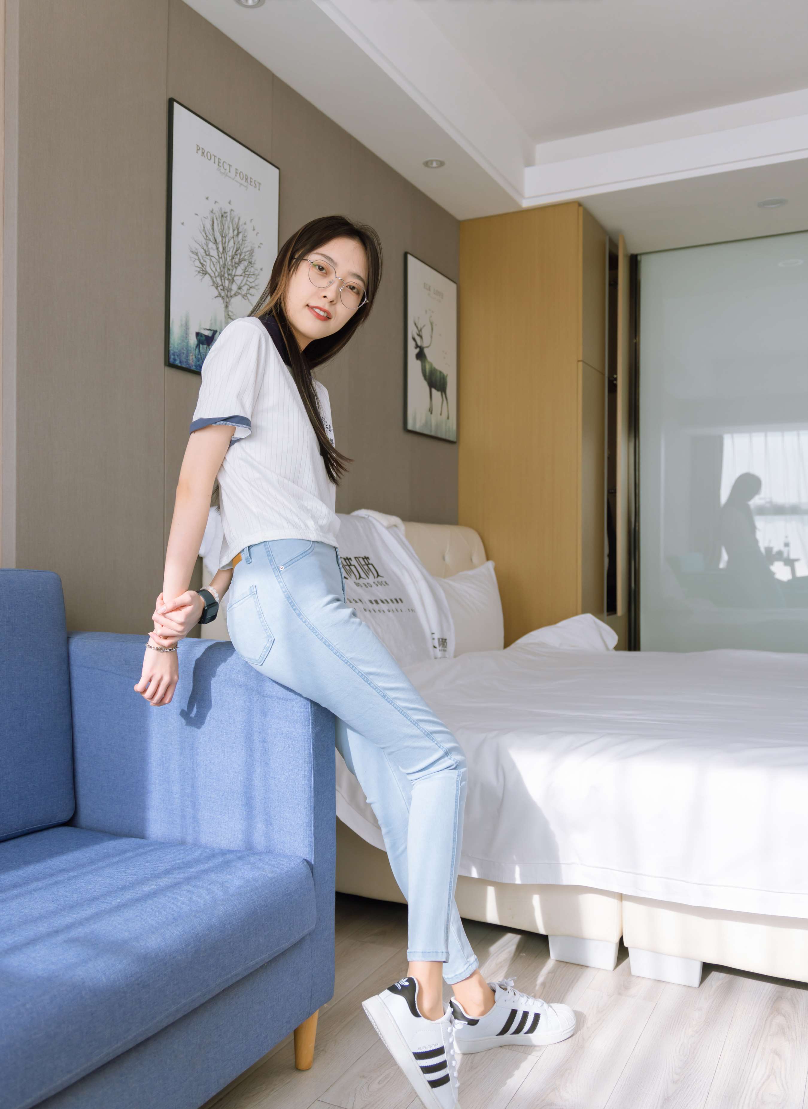 《稚予-贝壳头板鞋、肉丝、裤里丝》作品图