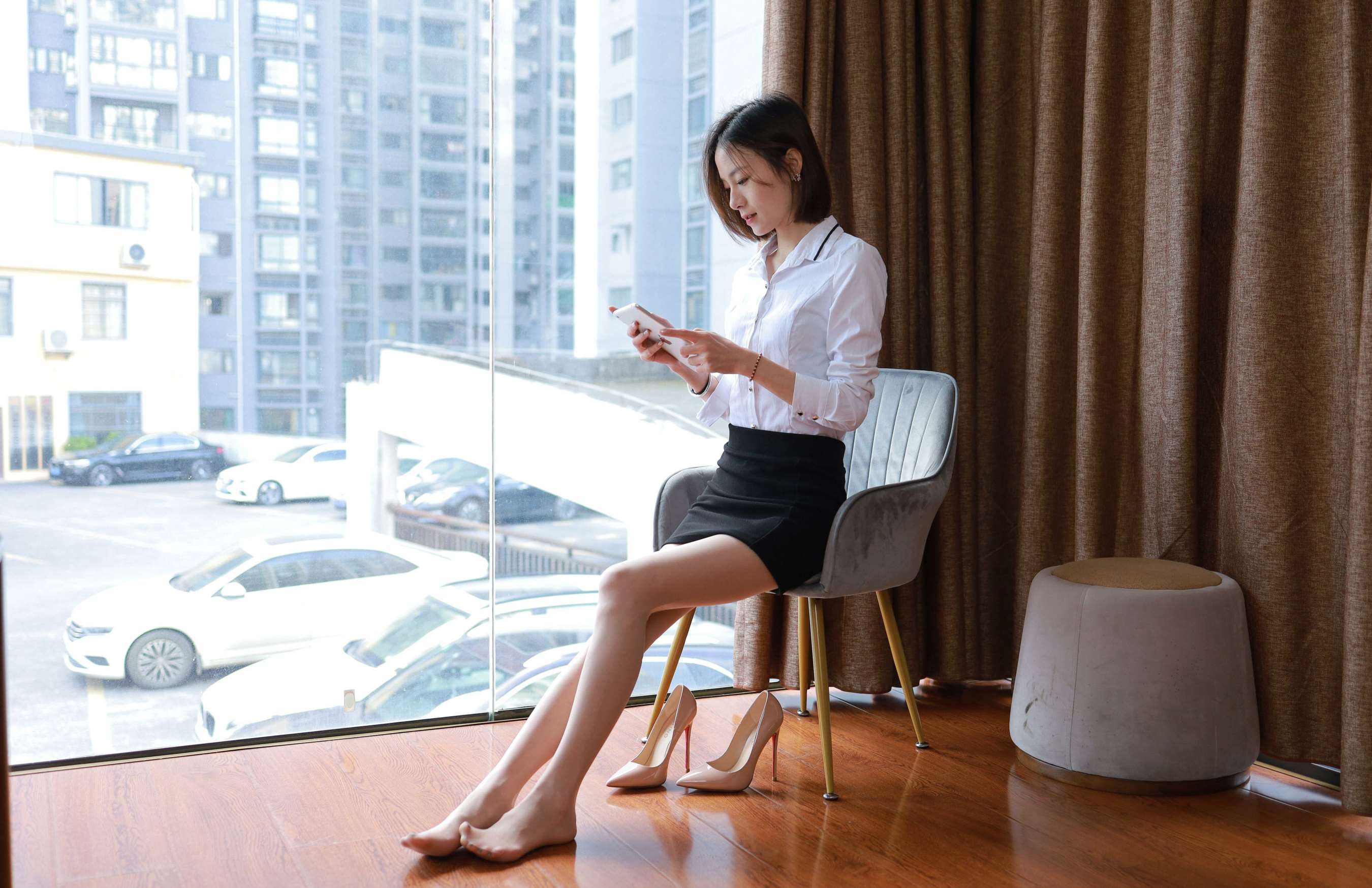 《小六《短发配短裙》》作品图