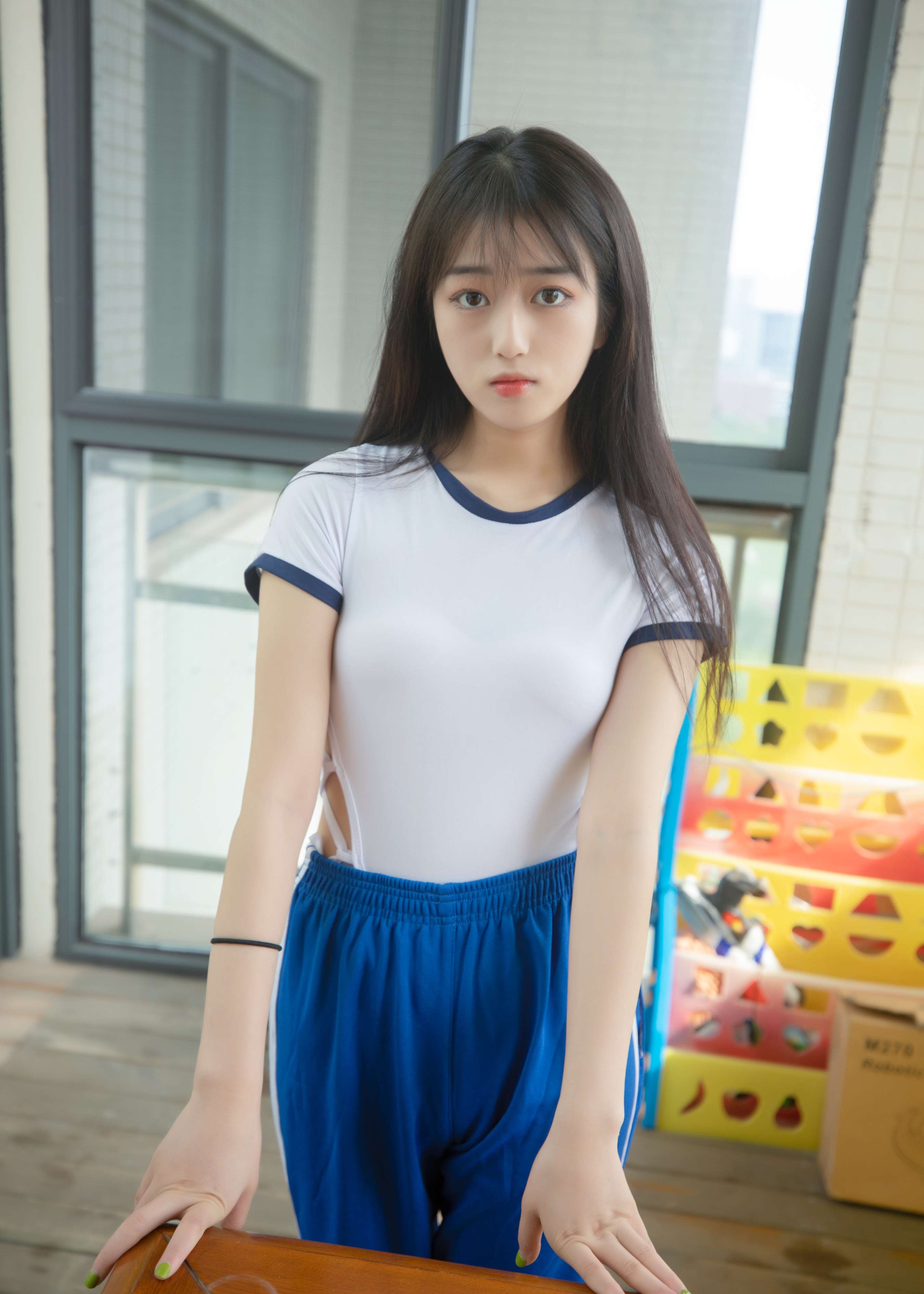 《娇娇学妹校服丝足》作品图