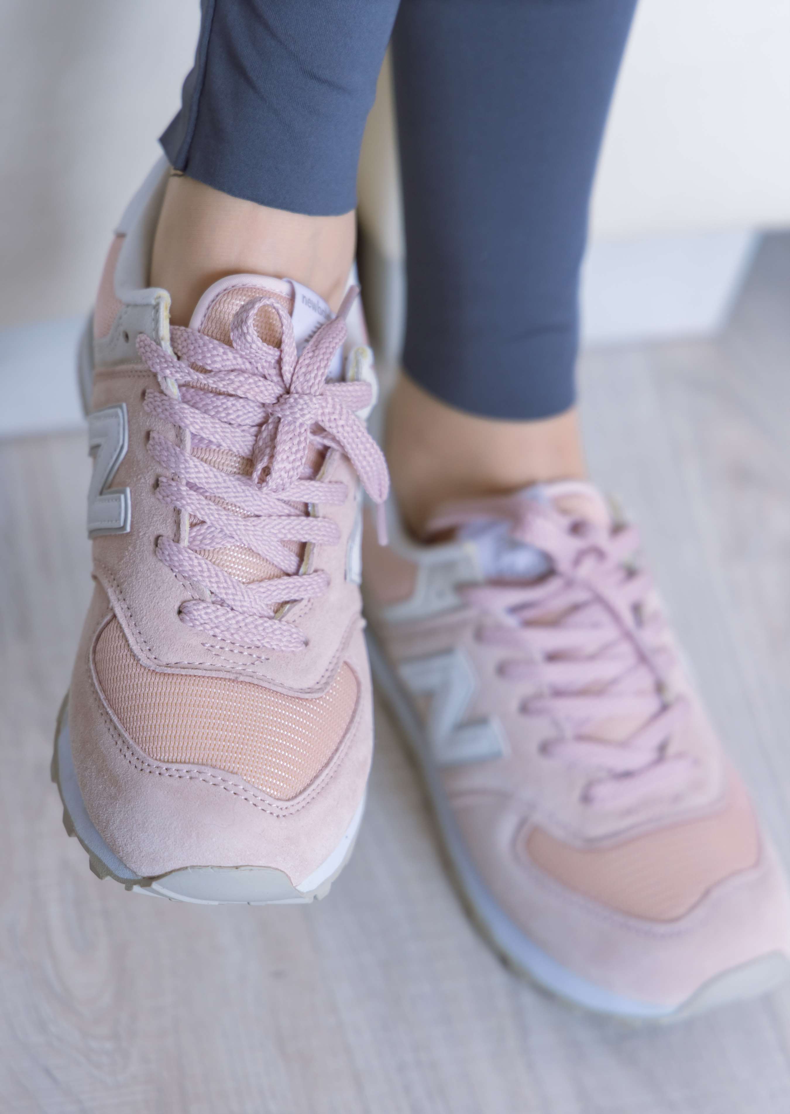 《小甜豆运动鞋、肉丝、瑜伽裤裤里丝》作品图