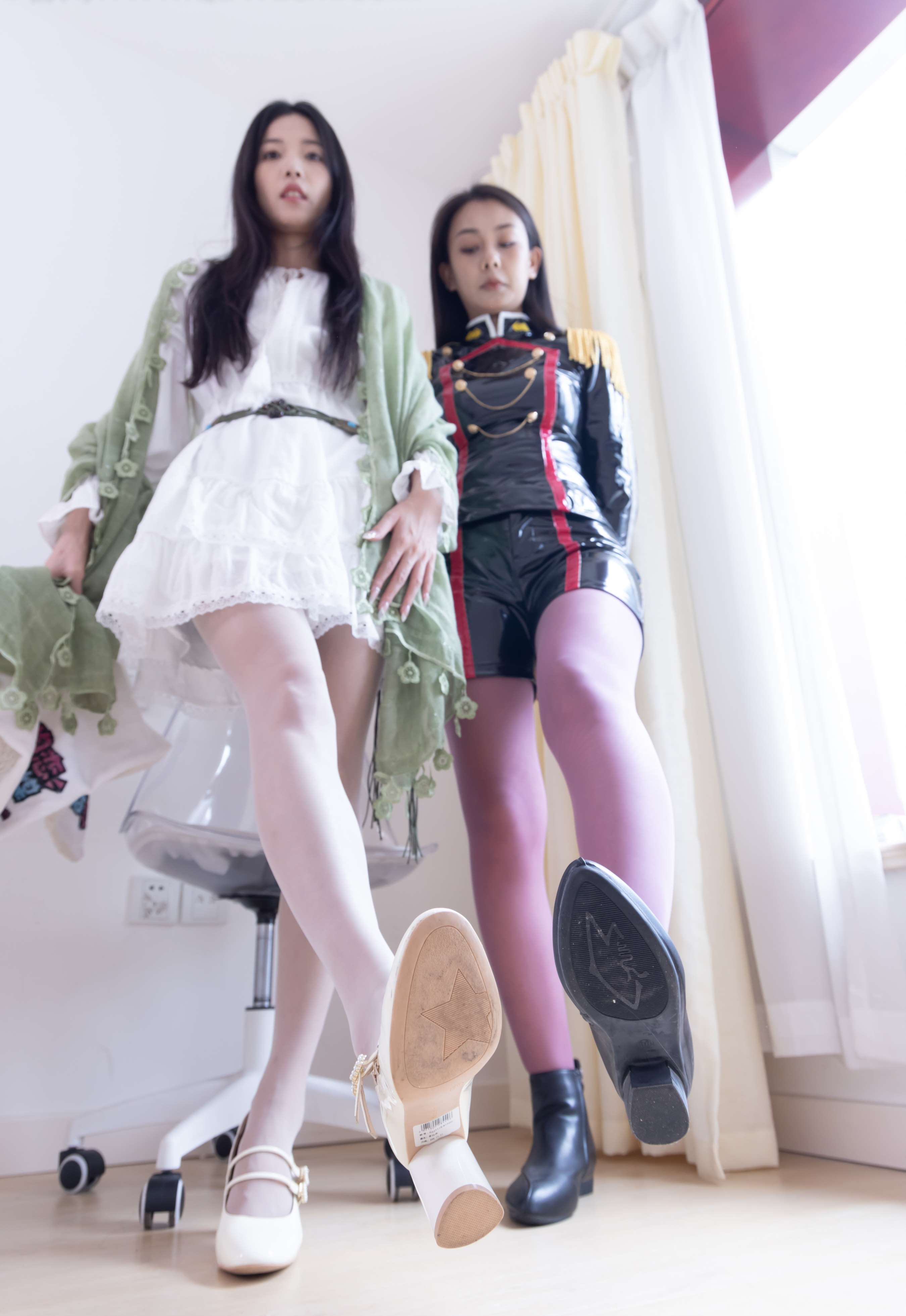 《茯苓&岚岚-丝脚互脚》作品图