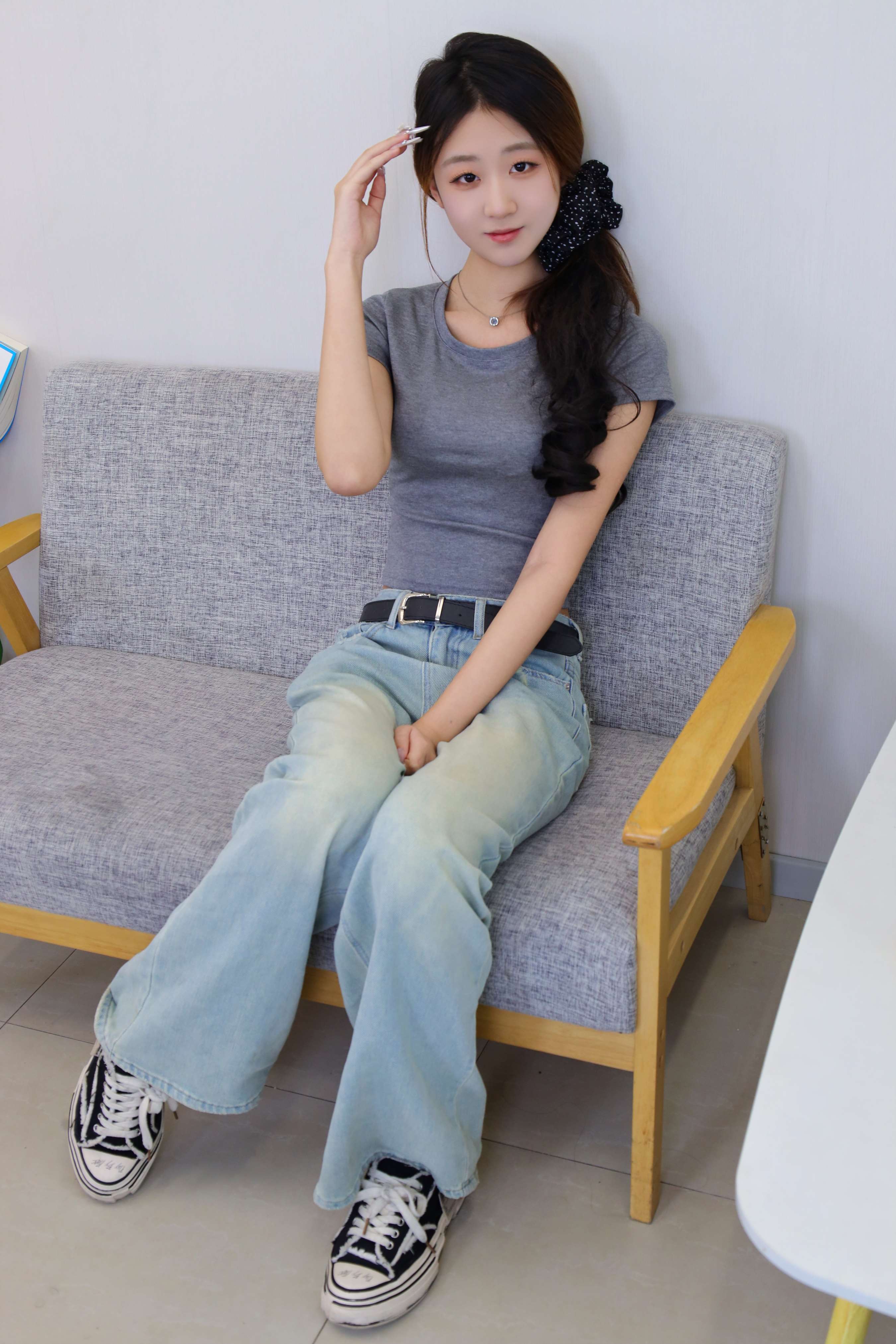 《杉杉 牛仔の棉袜、赤足》作品图