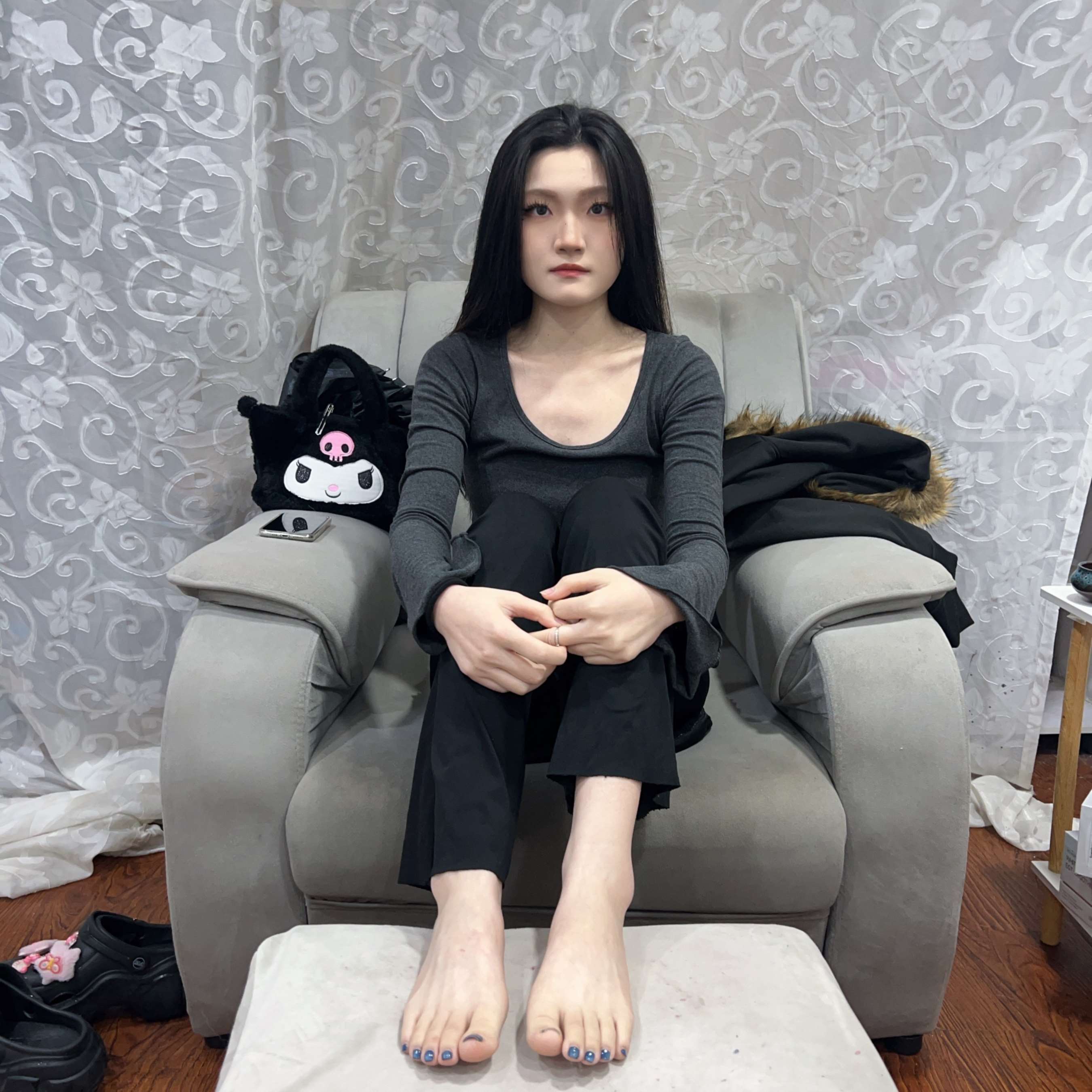 《两大美女嫩足》作品图