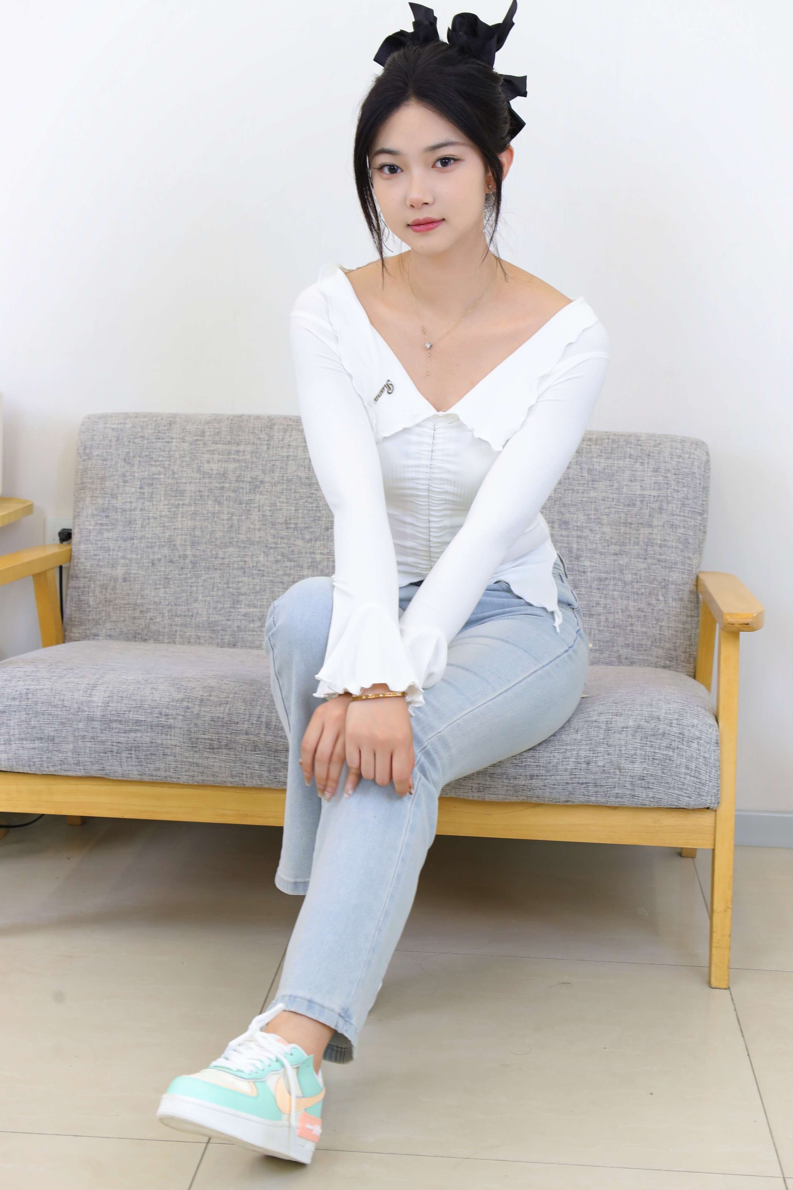 《蔡蔡-牛仔の船袜、赤足》作品图