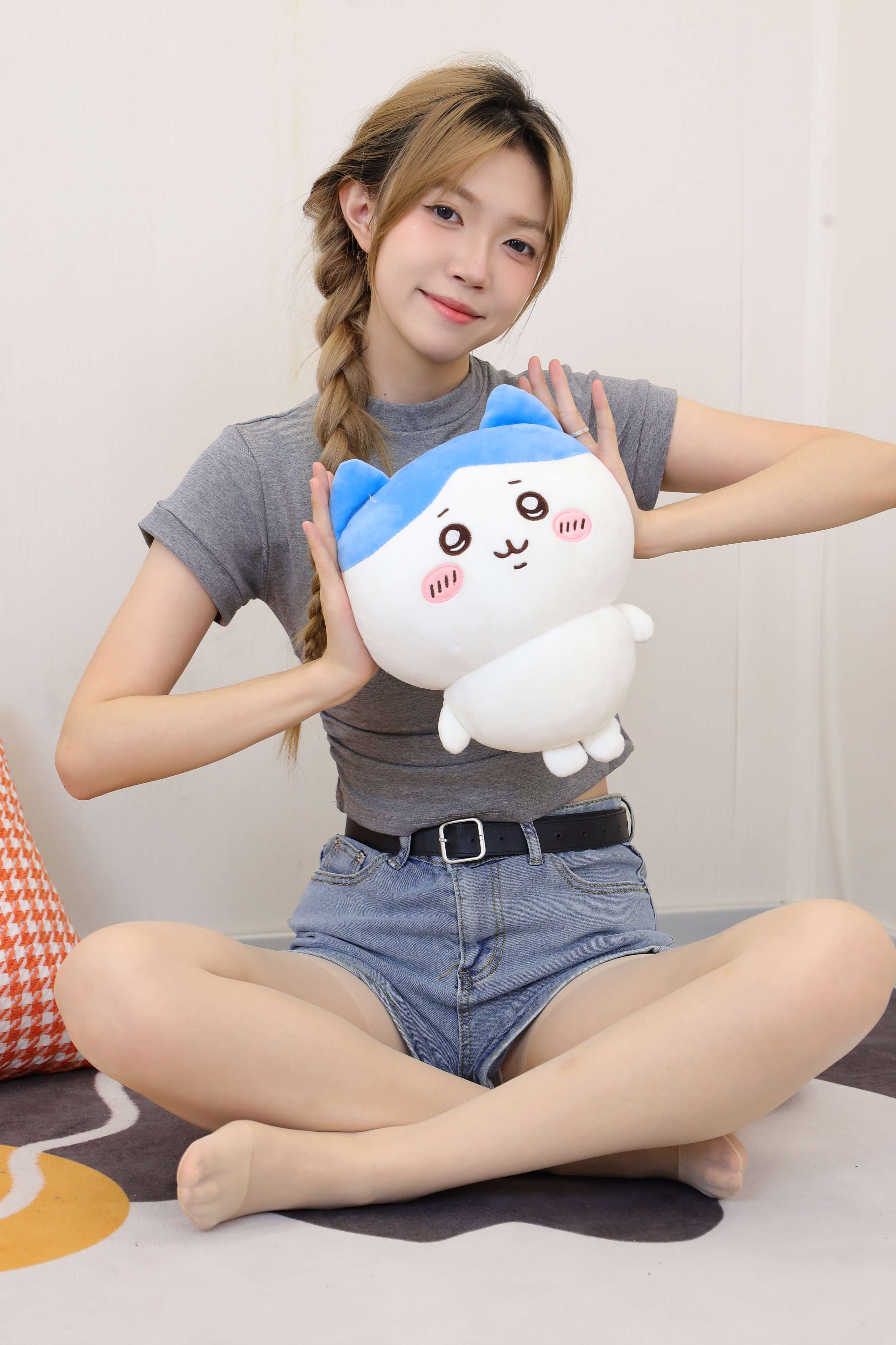 《yuuu 牛仔热裤の丝足》作品图