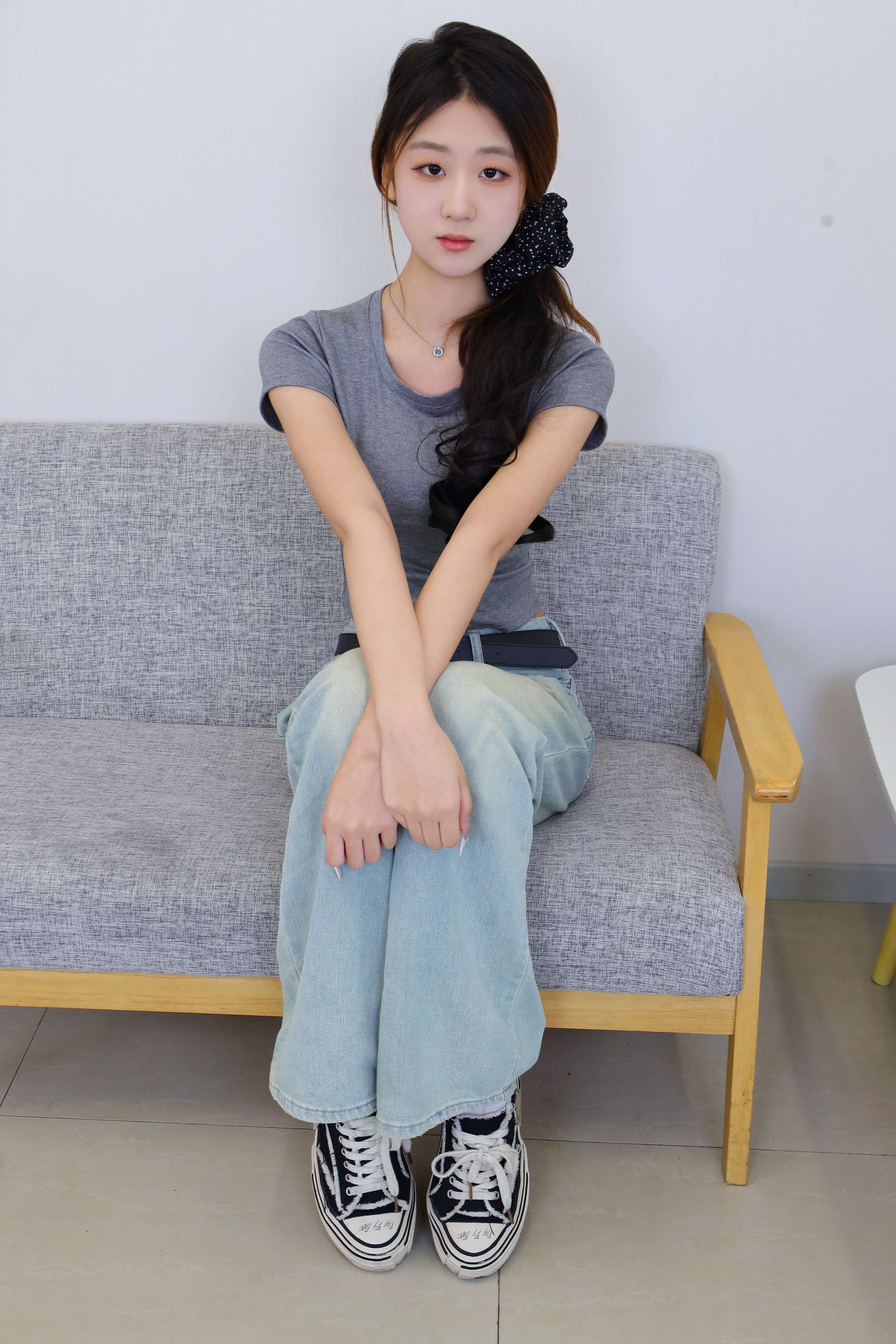 《杉杉 牛仔の棉袜、赤足》作品图