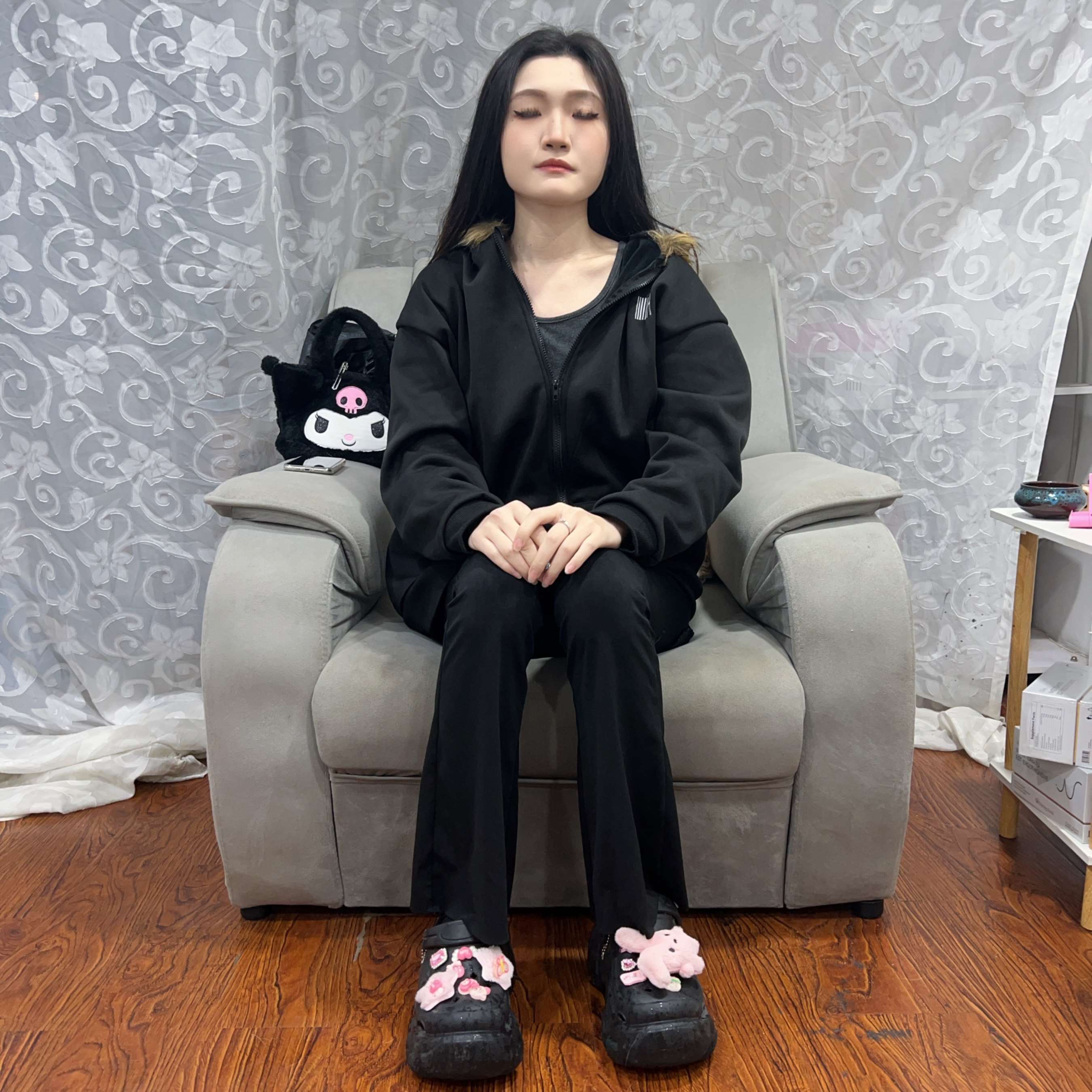 《两大美女嫩足》作品图