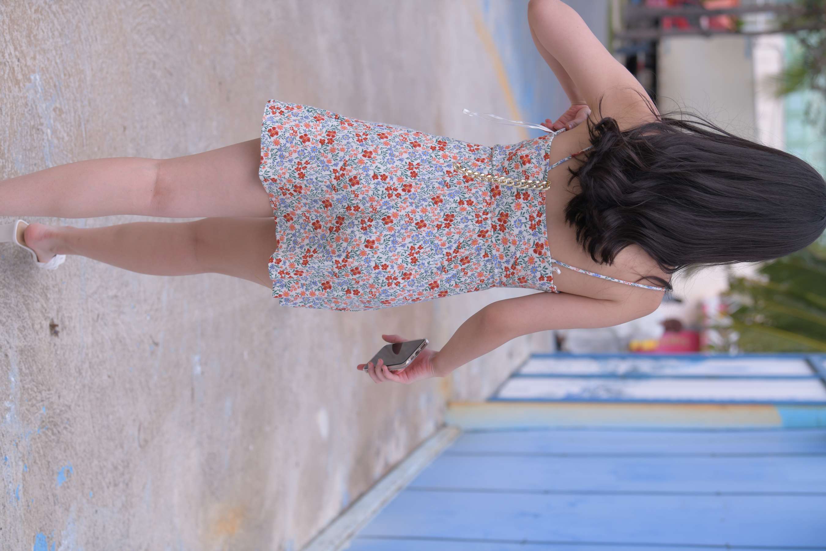 《花裙少女凉高跟の嫩足》作品图