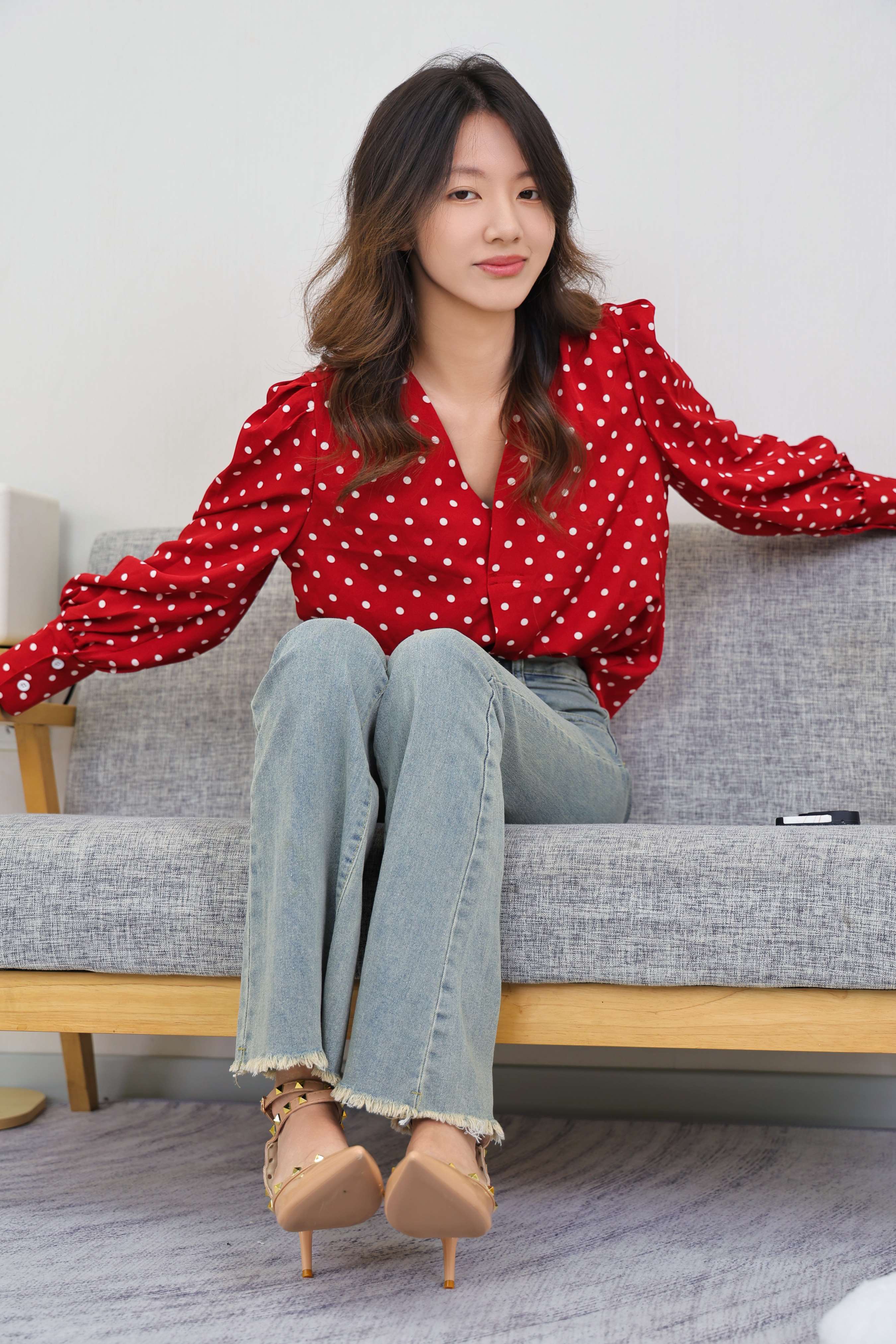 《淇淇 高跟の嫩足》作品图