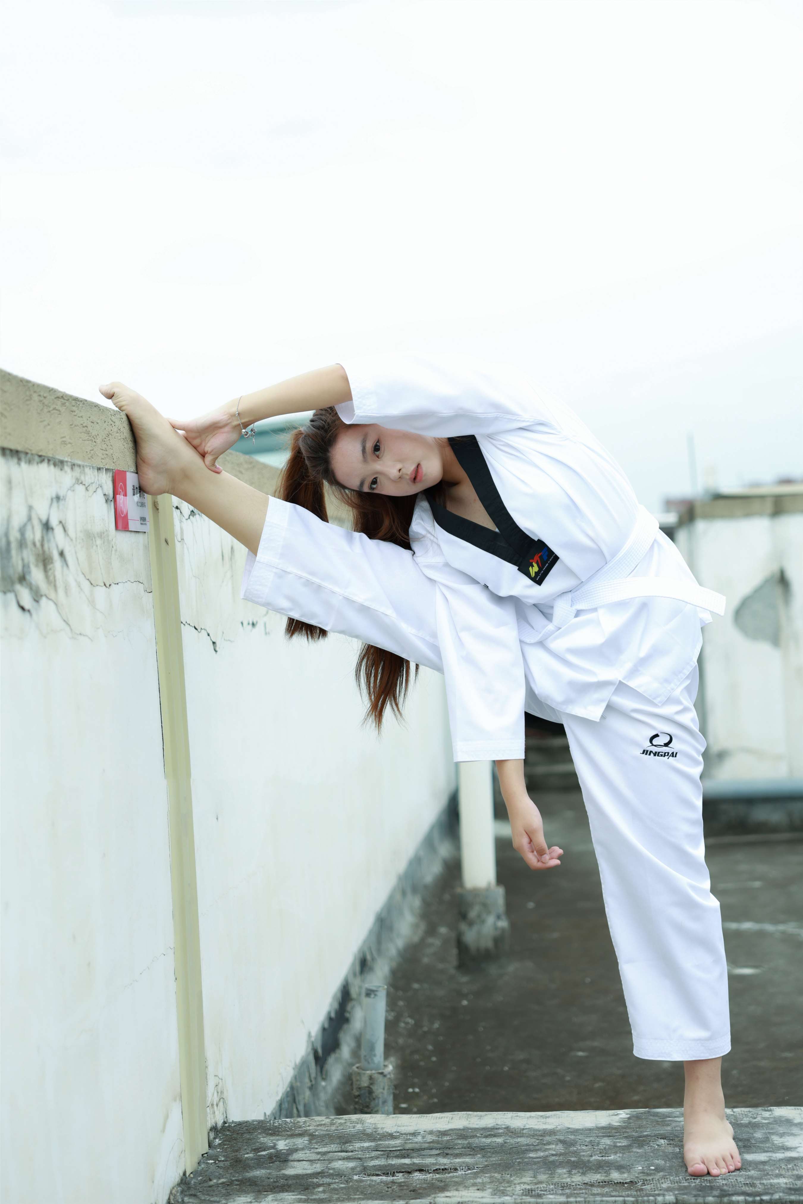 《少女练功服の嫩足》作品图